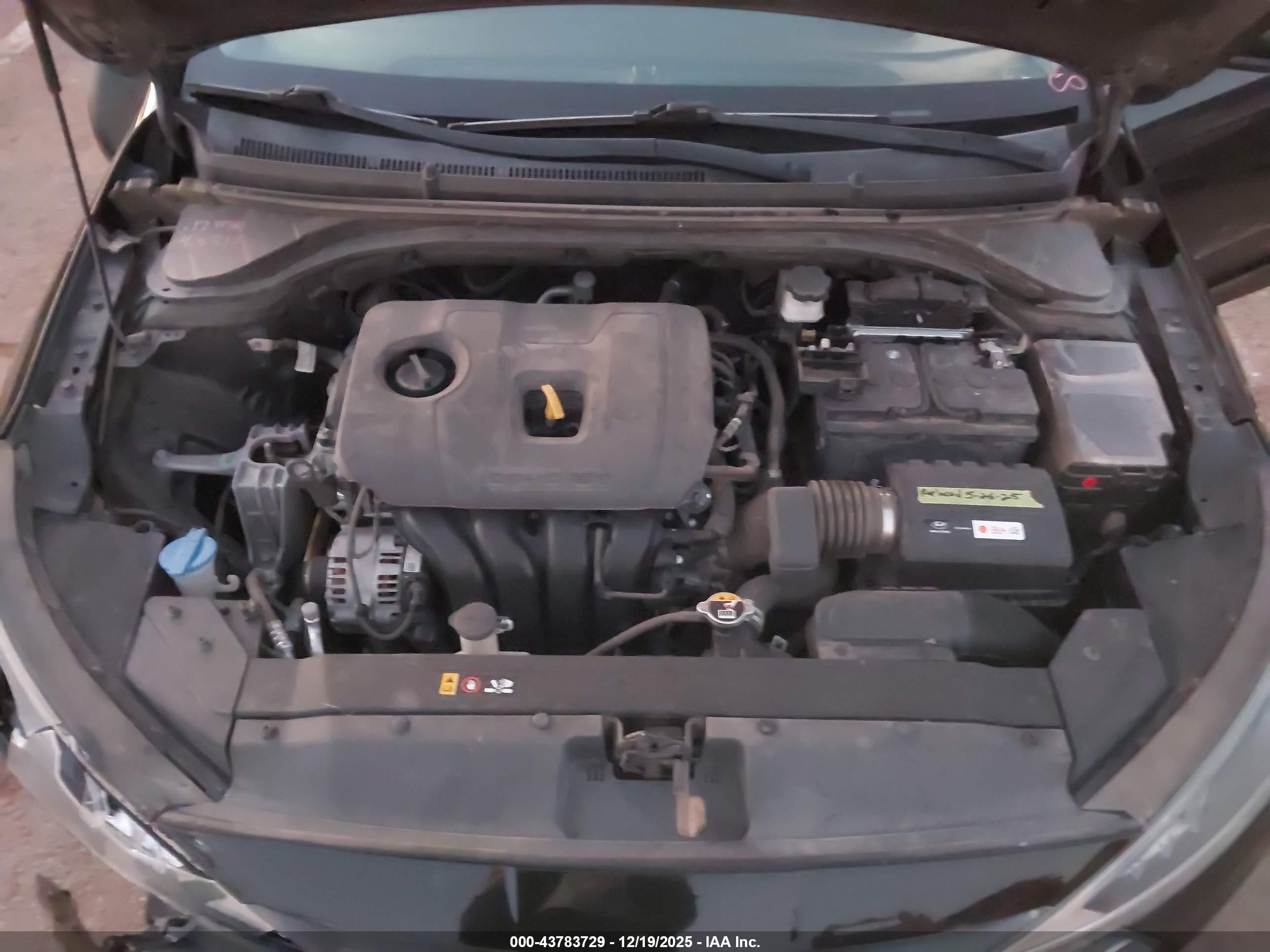 HYUNDAI ELANTRA image 10