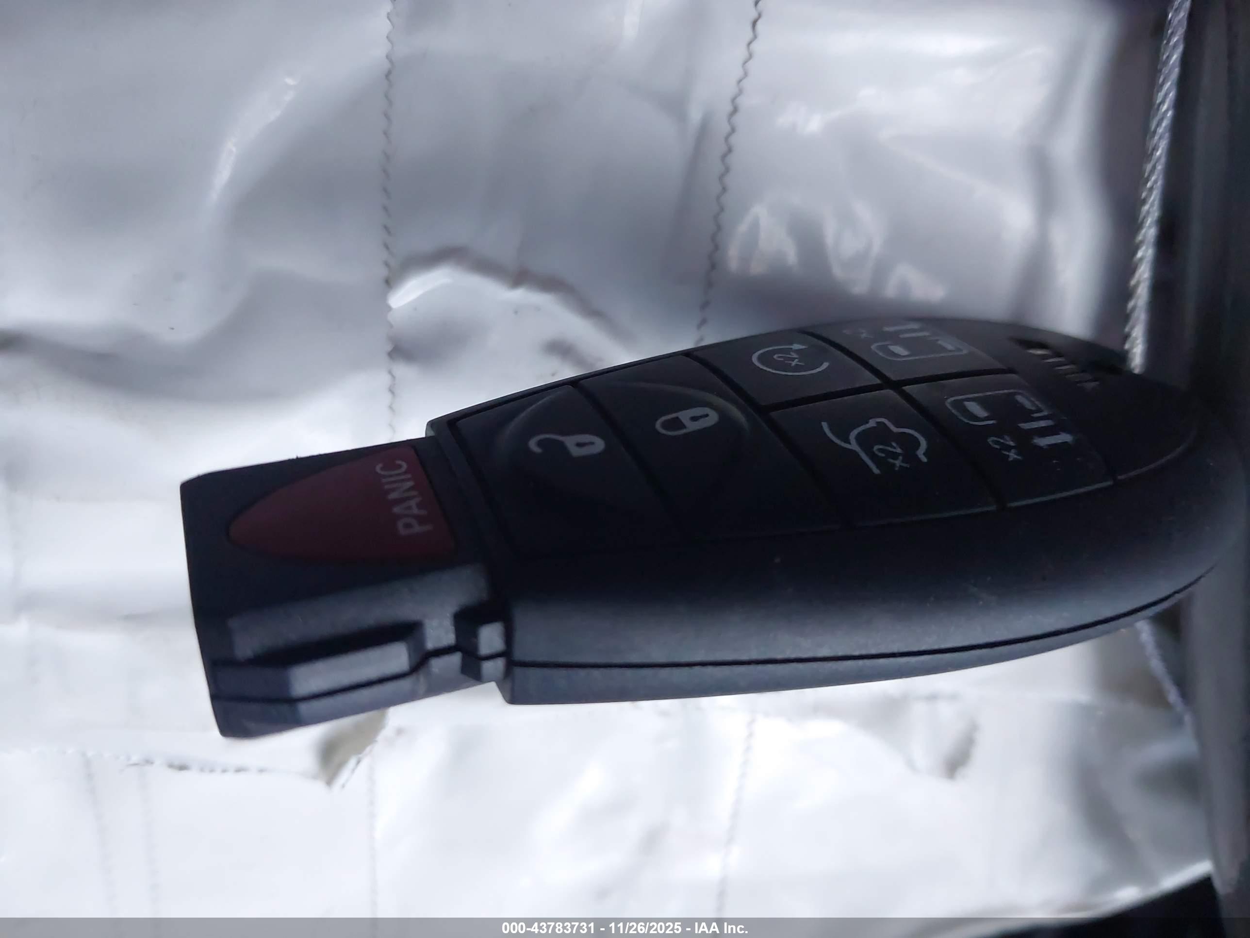 CHRYSLER TOWN image 11