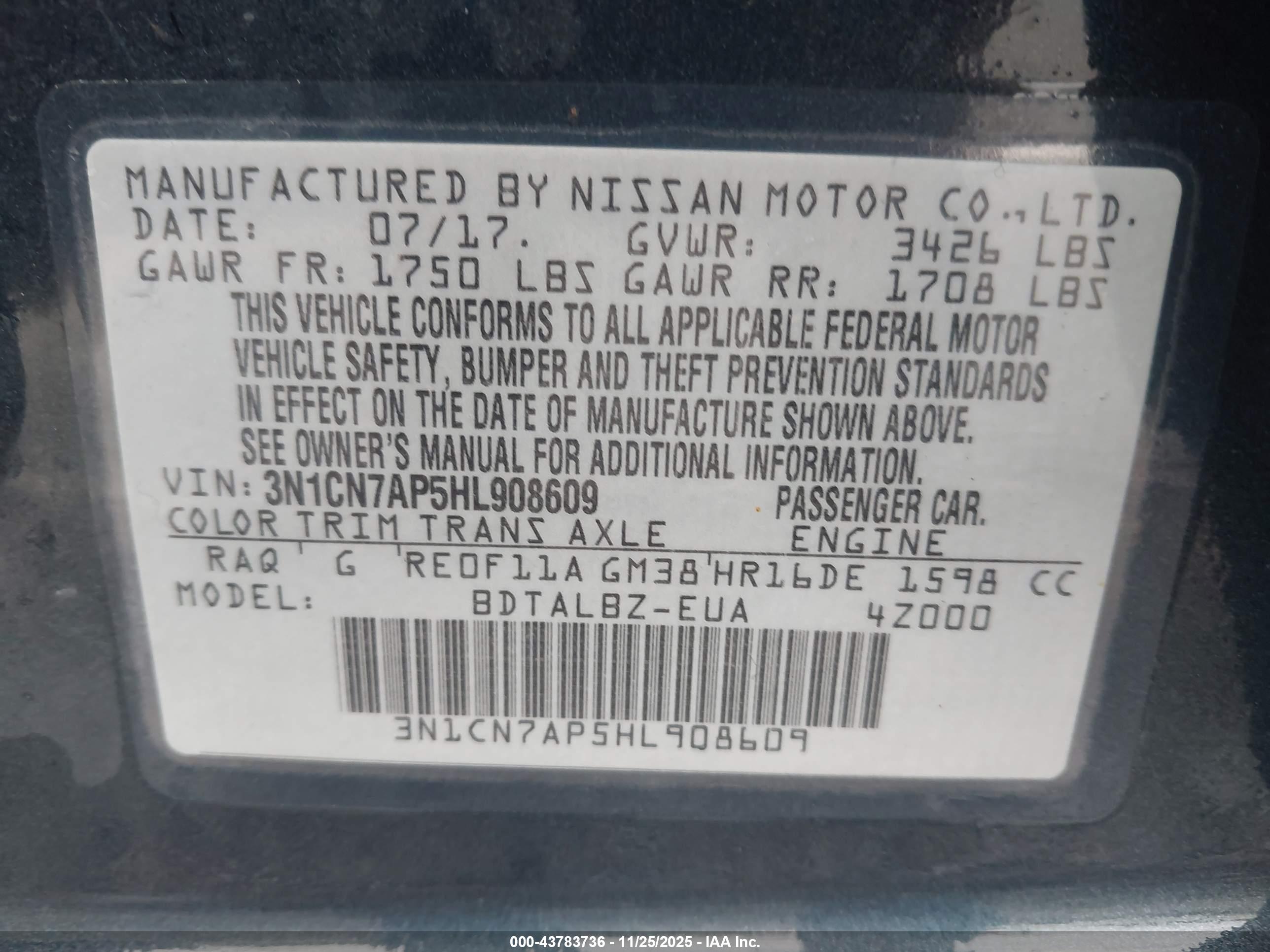 NISSAN VERSA image 9