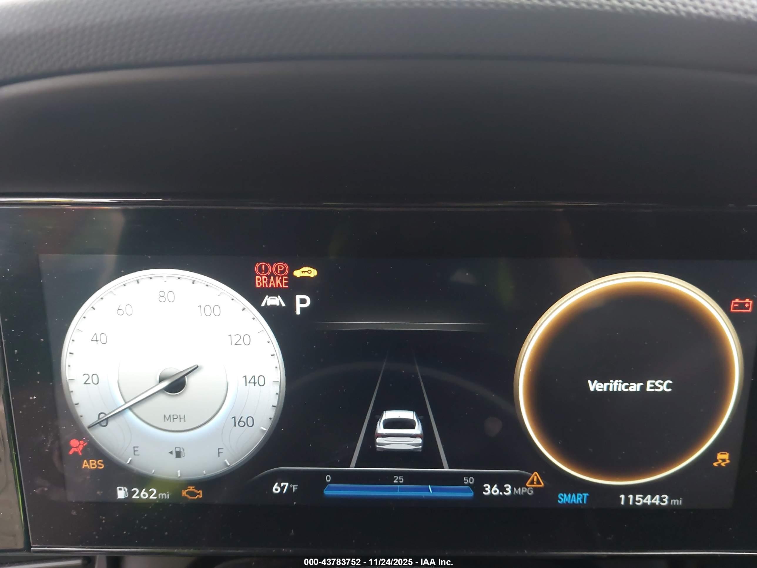 HYUNDAI ELANTRA image 7