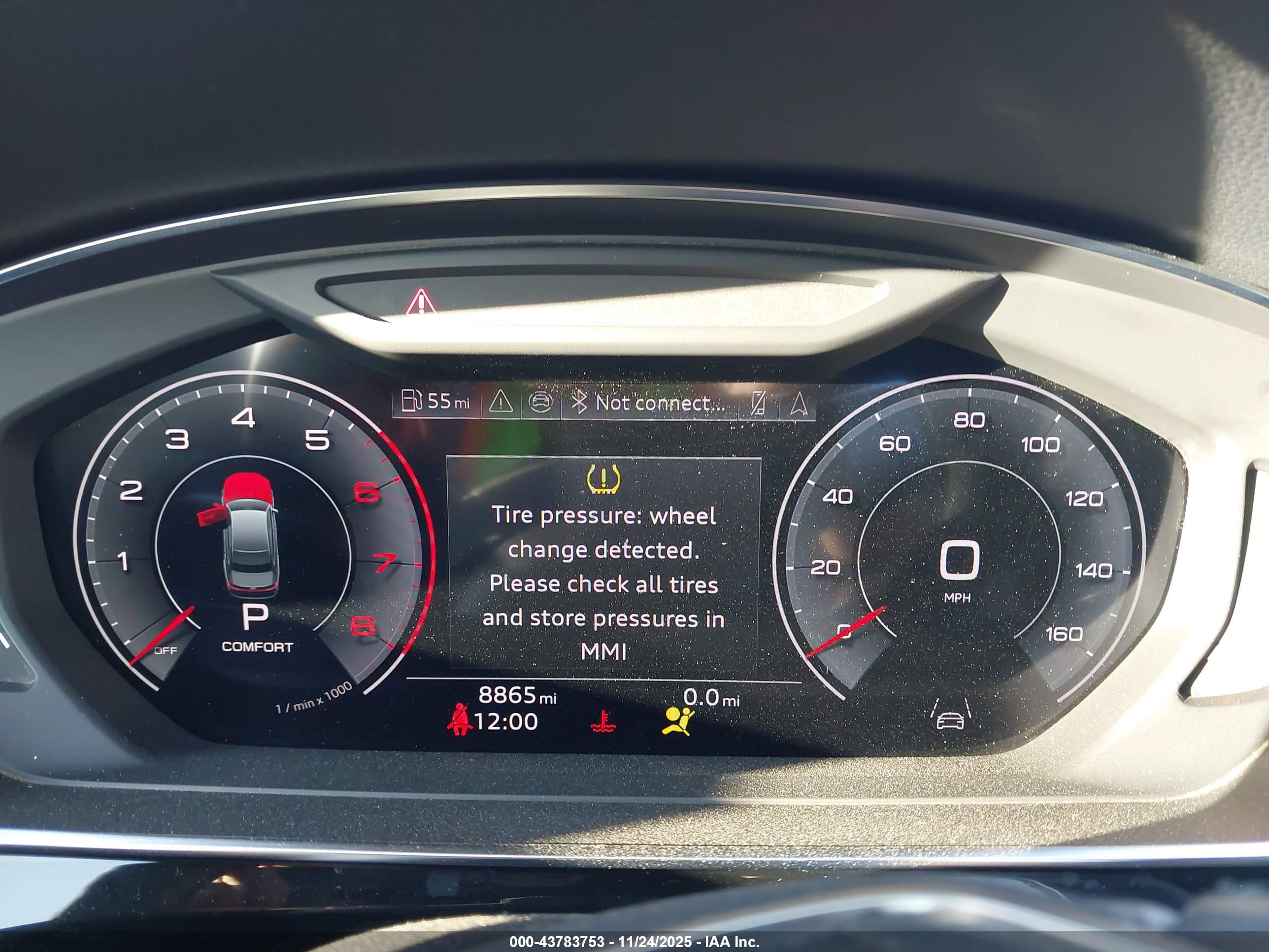 AUDI A8 image 7