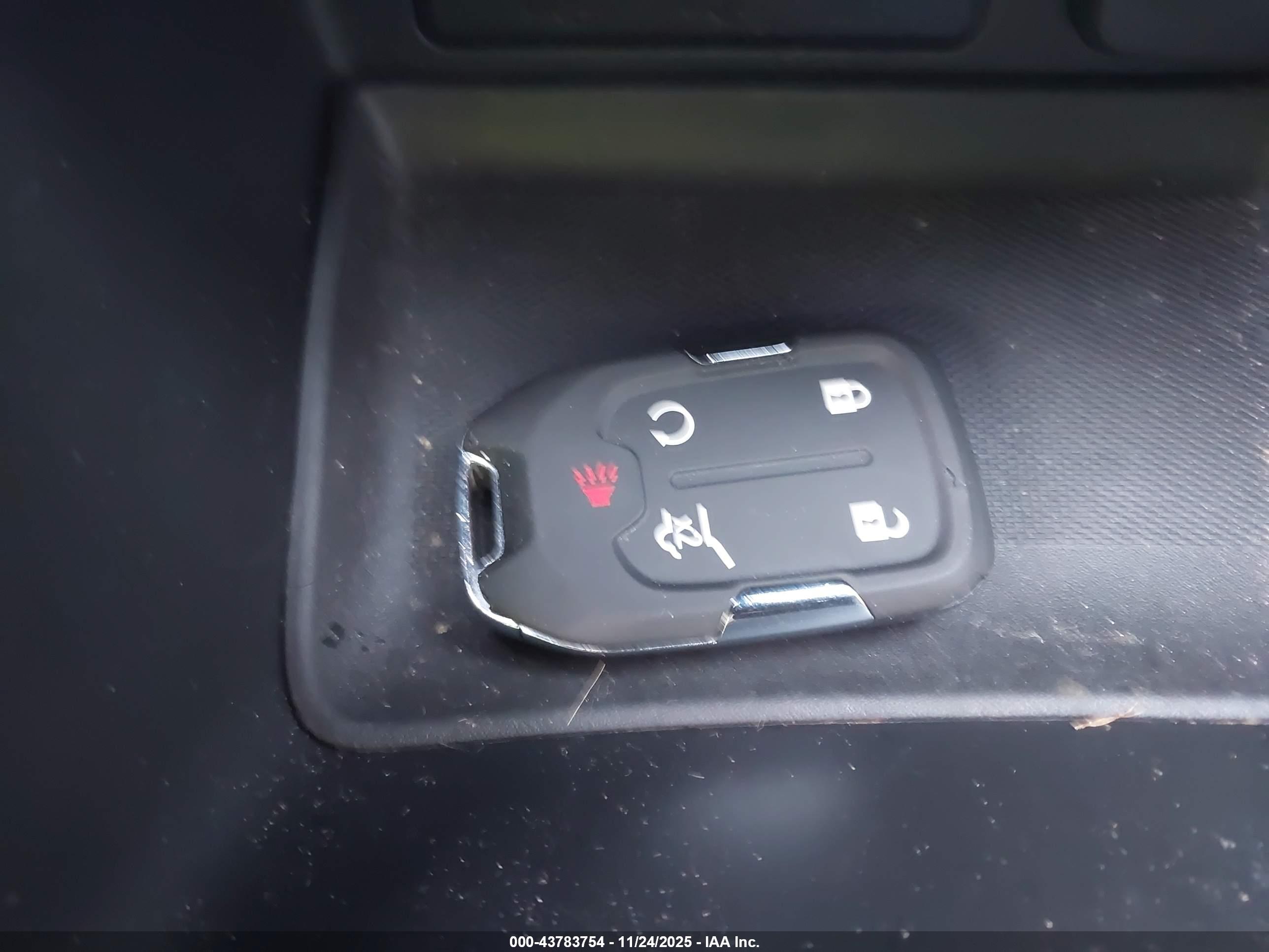 GMC TERRAIN image 11