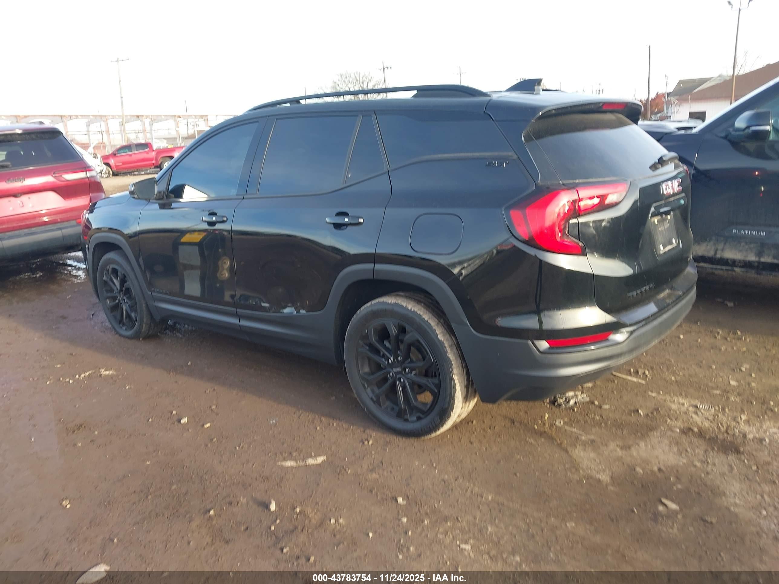 GMC TERRAIN image 3