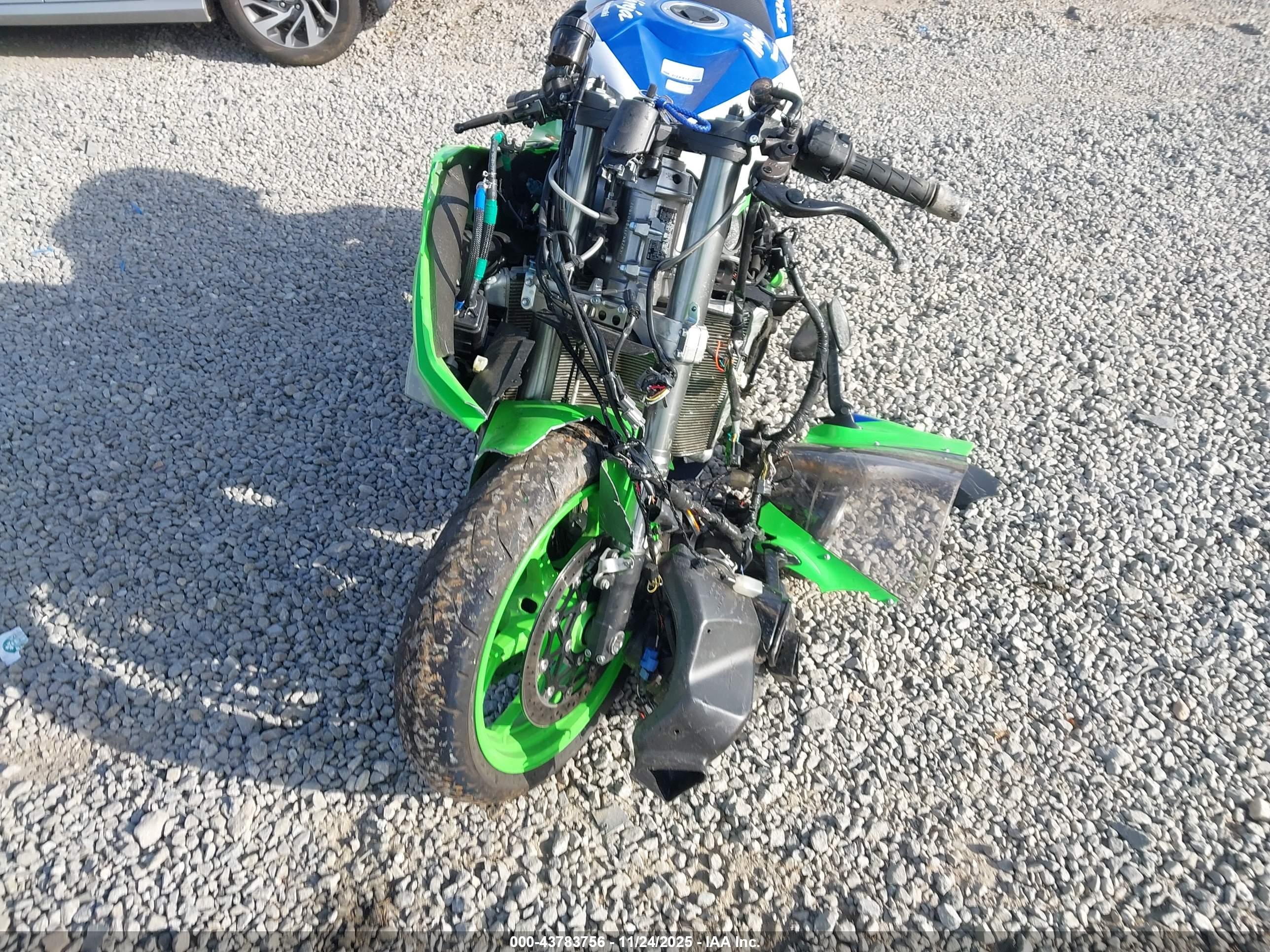 KAWASAKI ZX1400 image 5