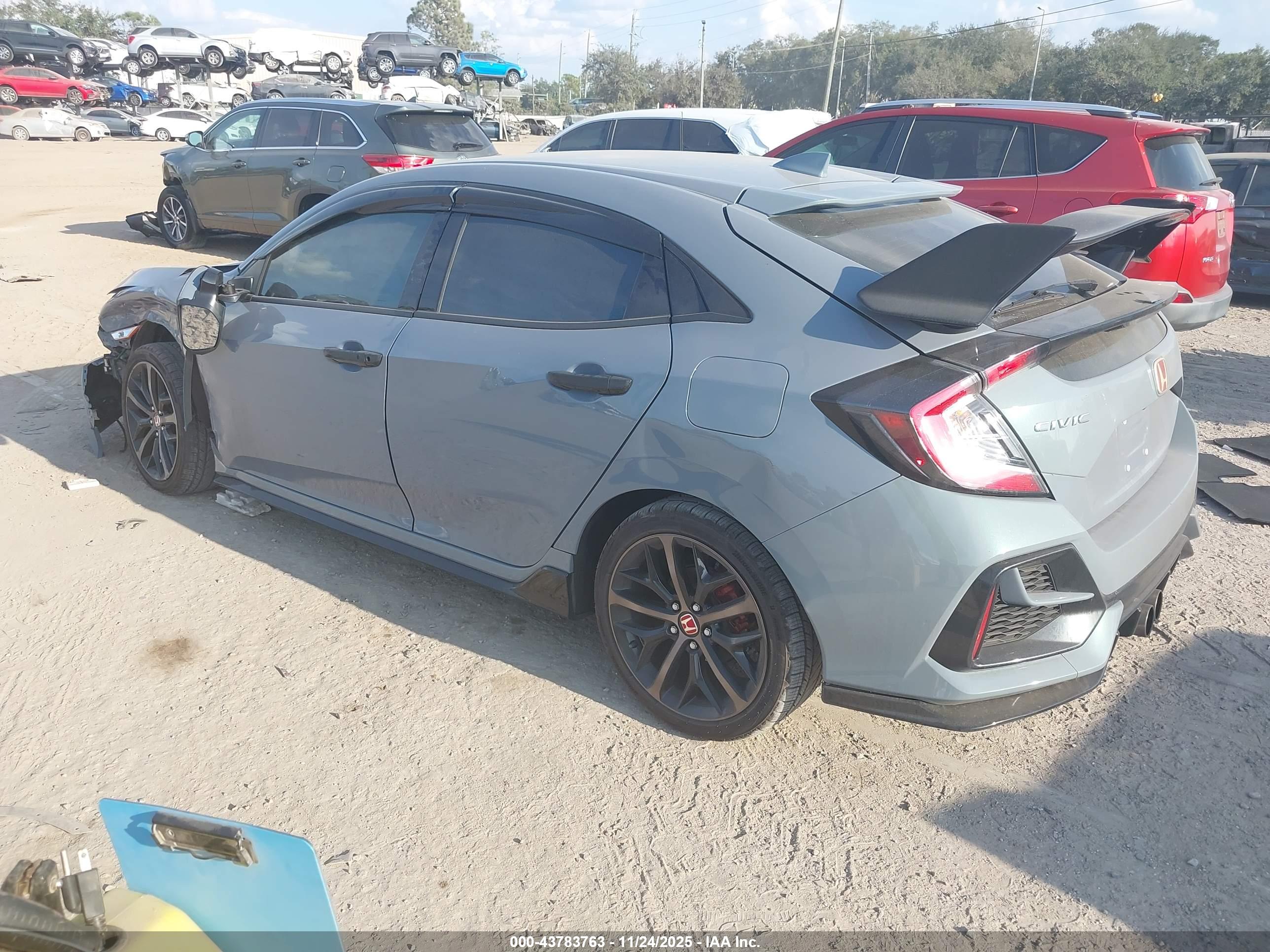 HONDA CIVIC image 3