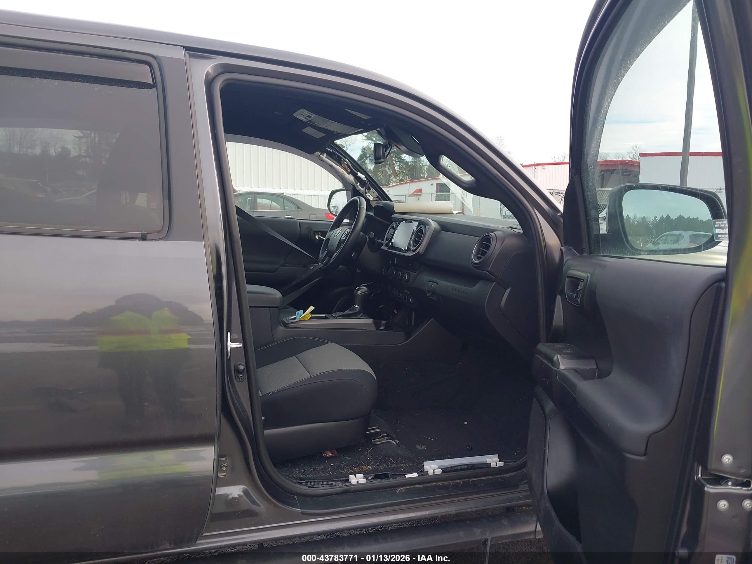 TOYOTA TACOMA image 5