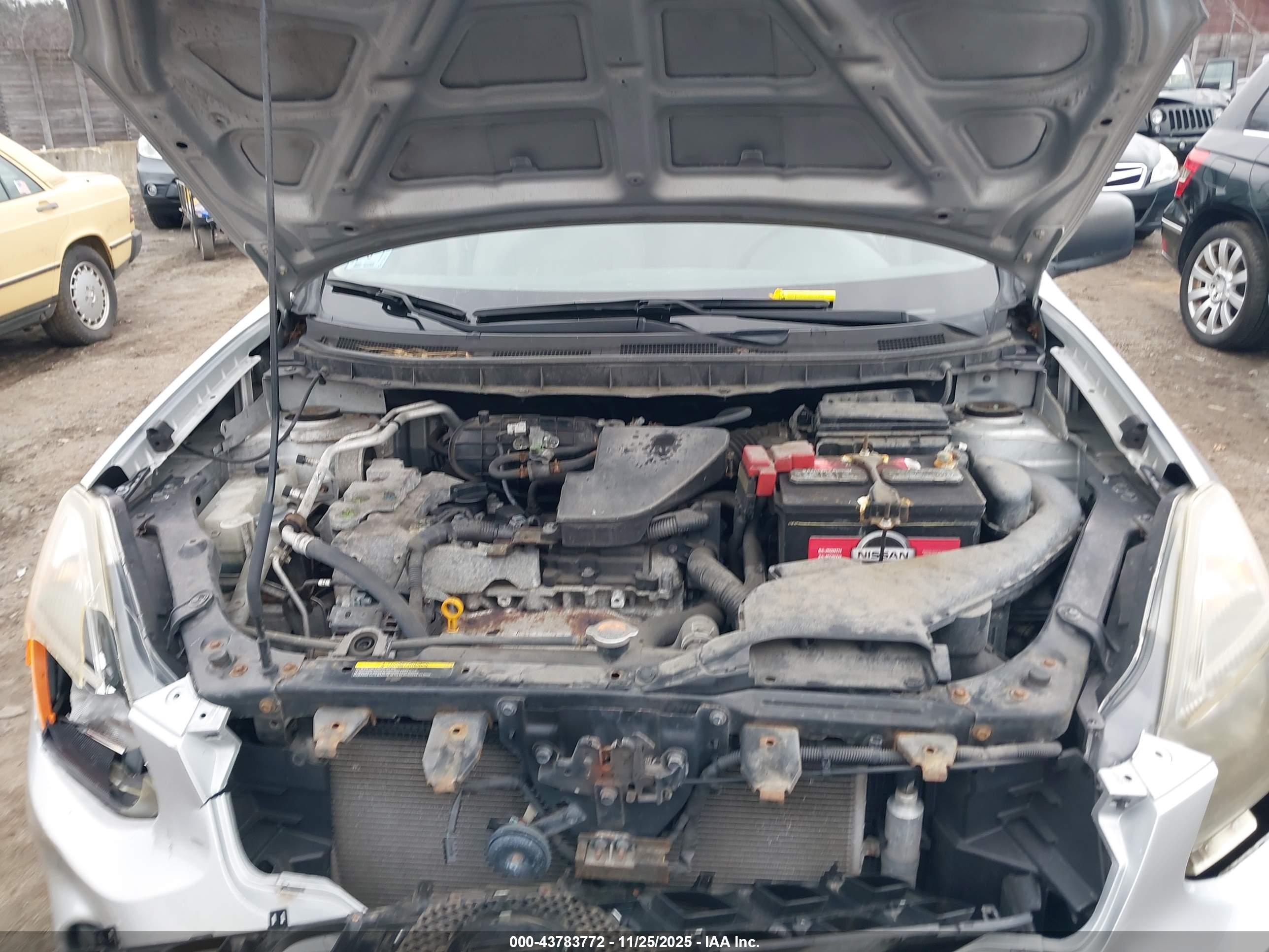 NISSAN ROGUE image 10