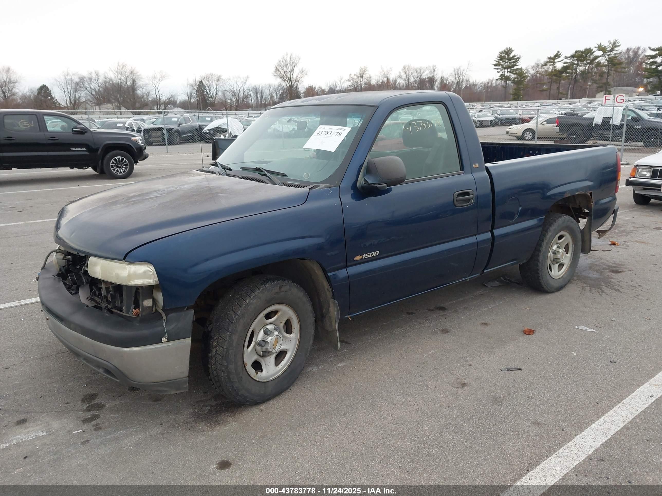 CHEVROLET SILVERADO image 2
