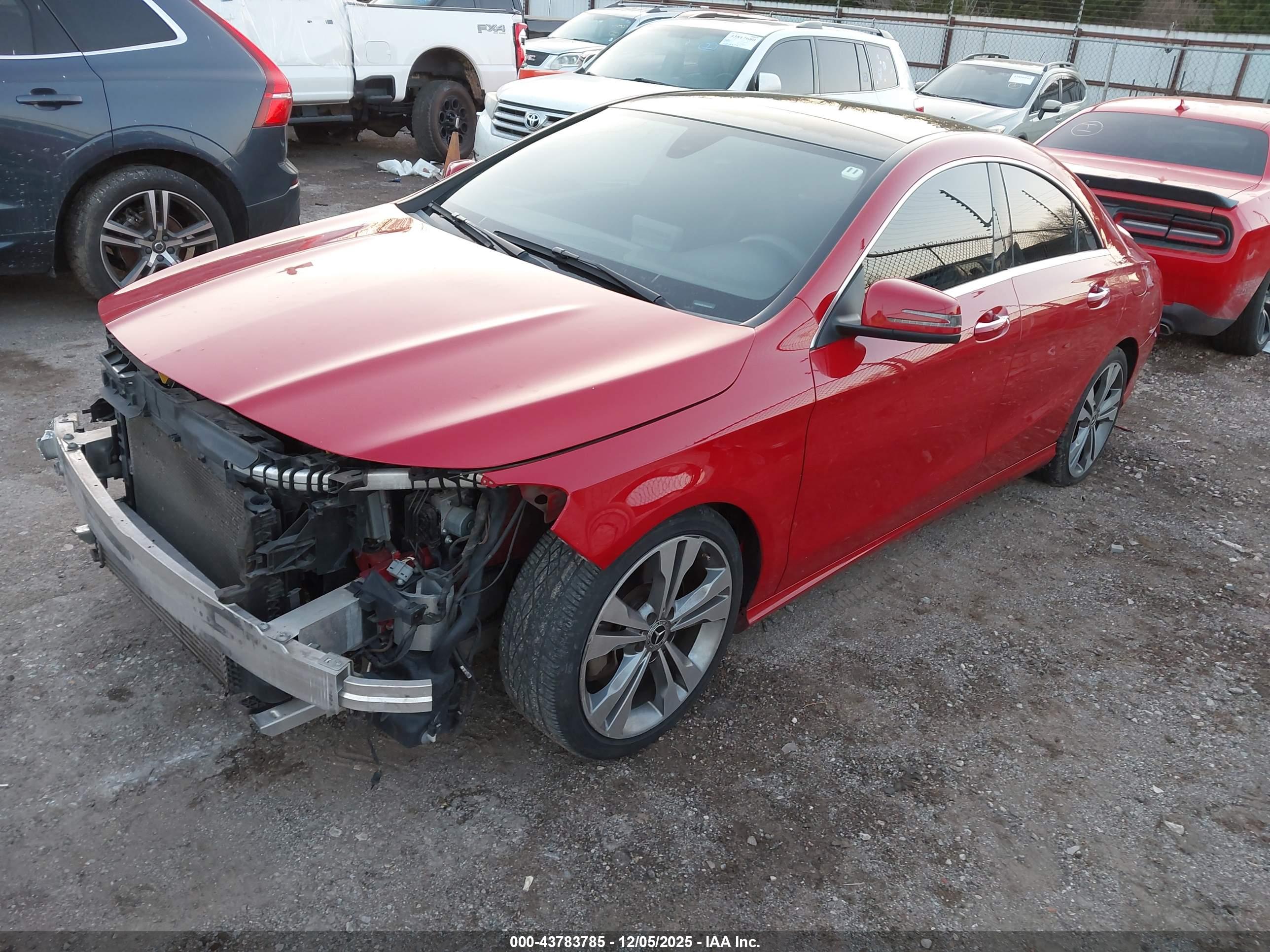 MERCEDES-BENZ CLA image 2