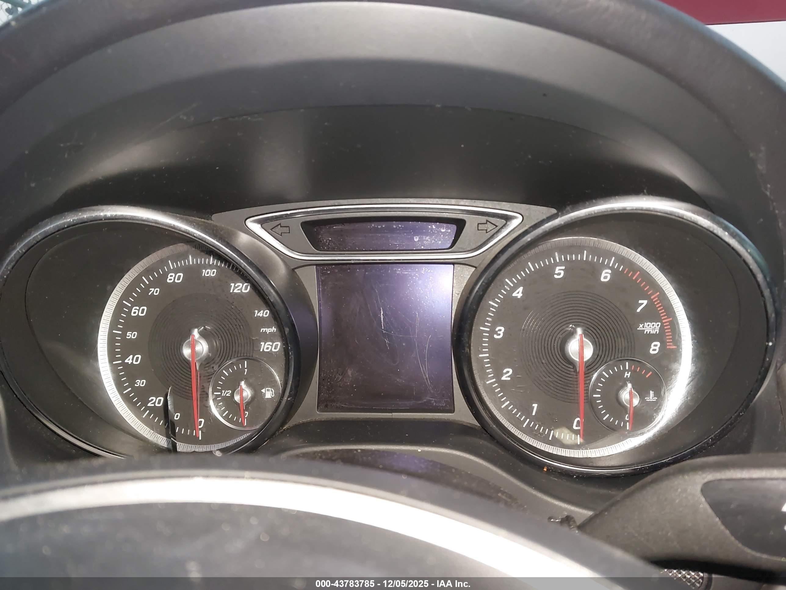 MERCEDES-BENZ CLA image 7