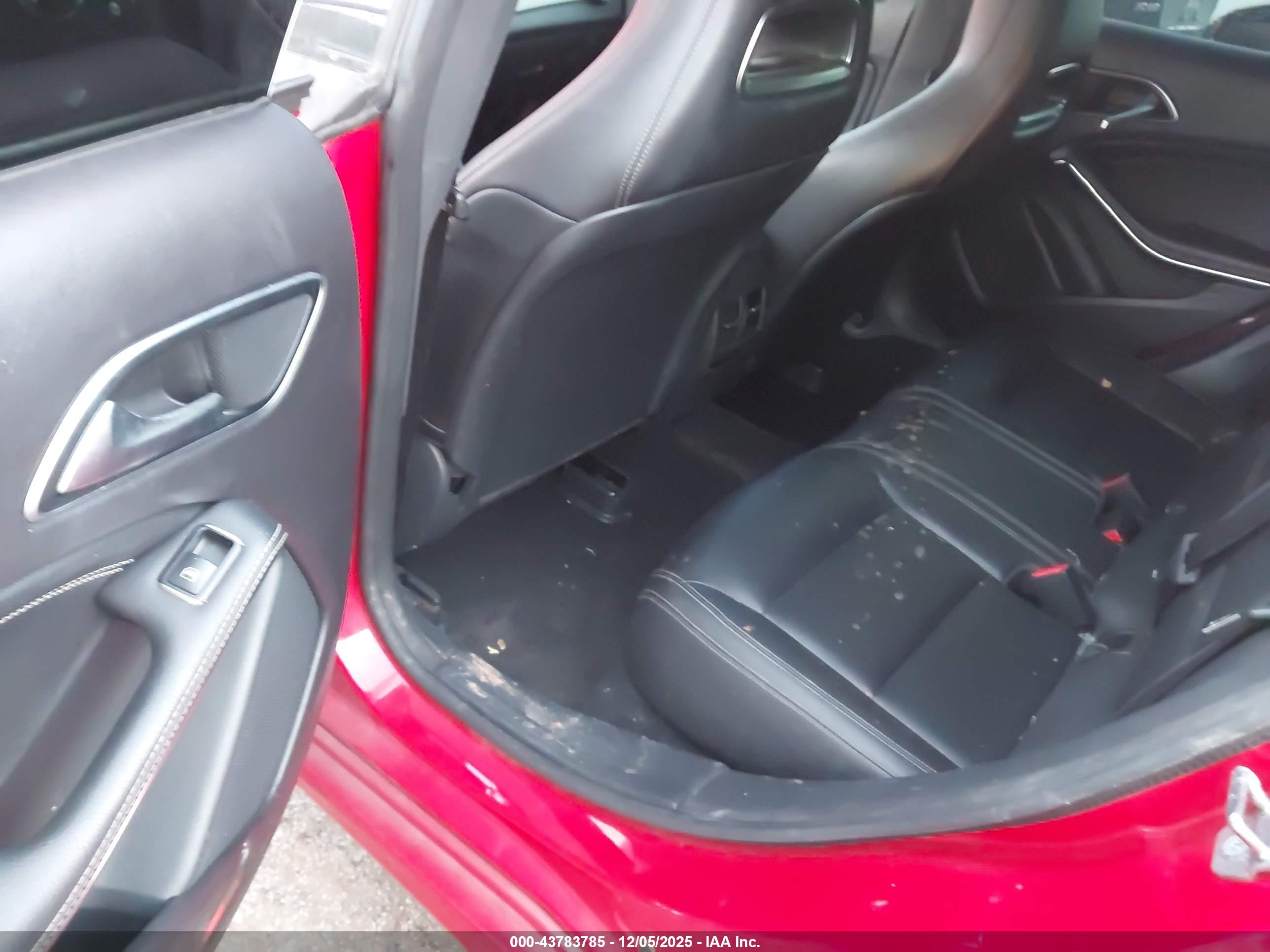 MERCEDES-BENZ CLA image 8