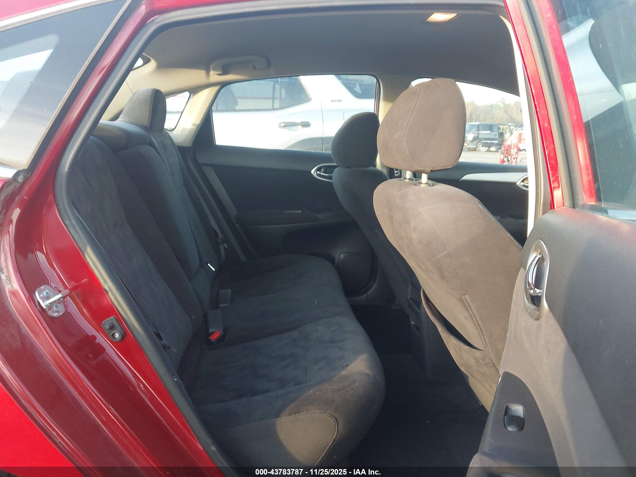 NISSAN SENTRA image 8