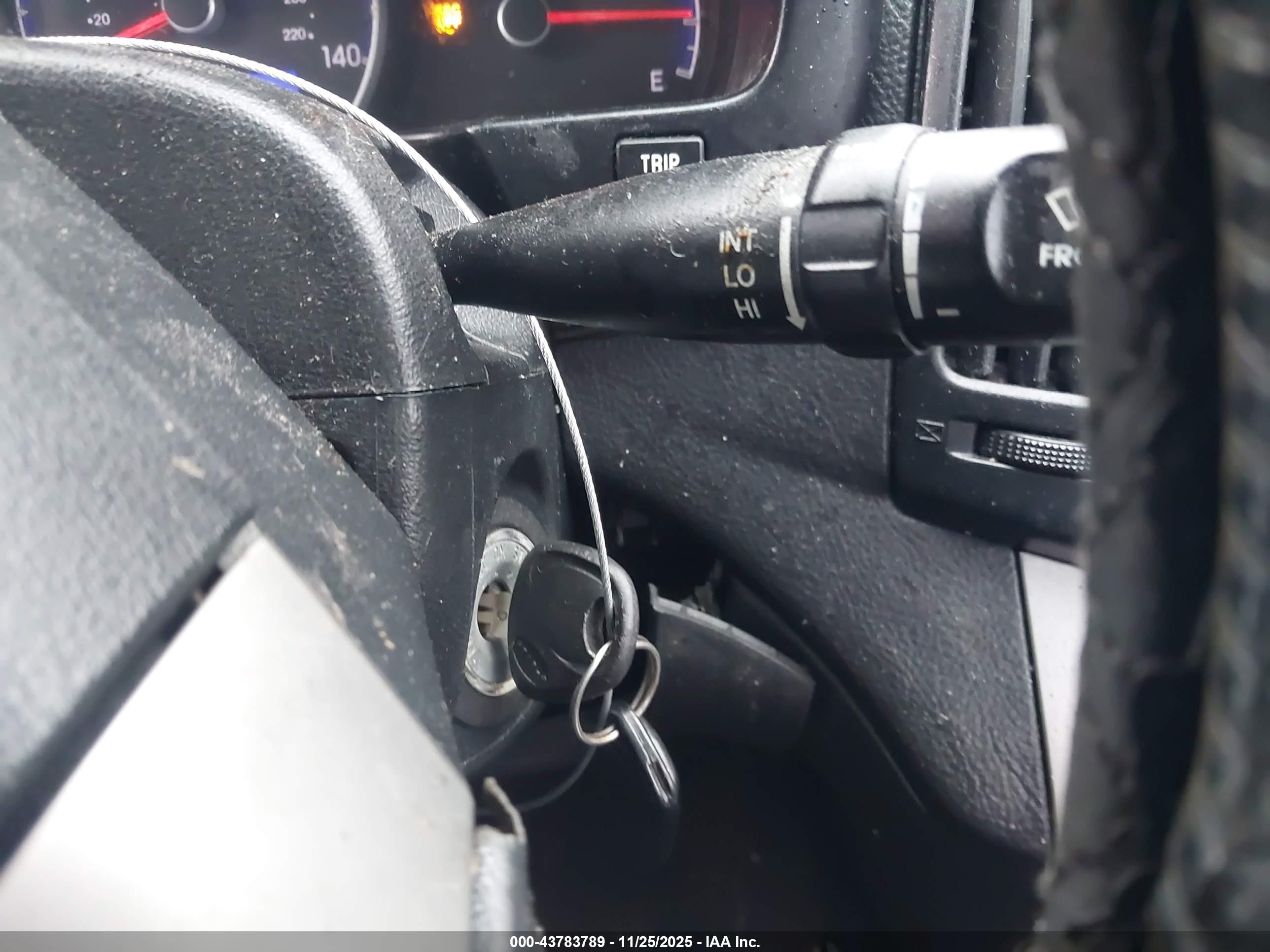 HYUNDAI ELANTRA image 11