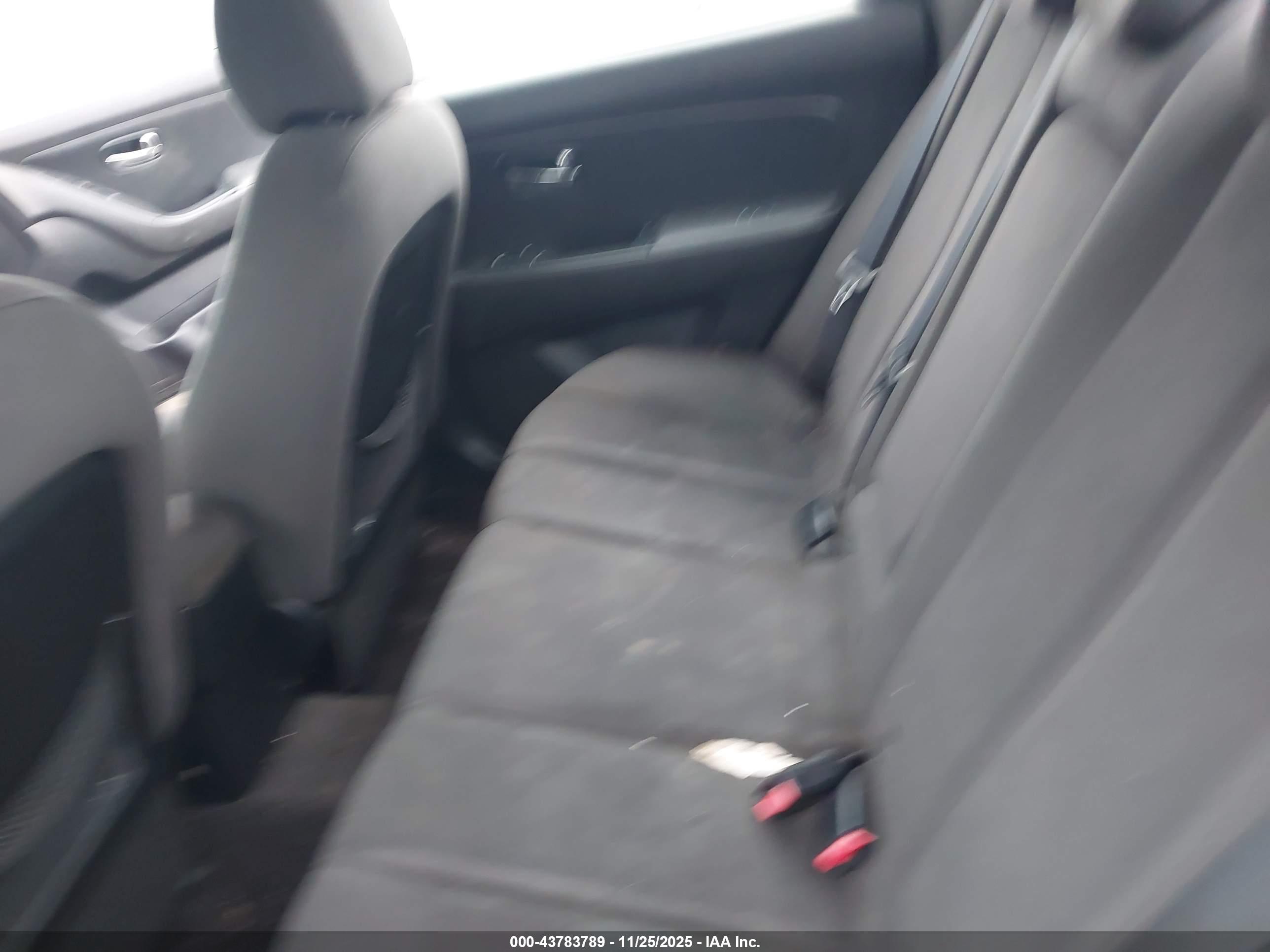 HYUNDAI ELANTRA image 8