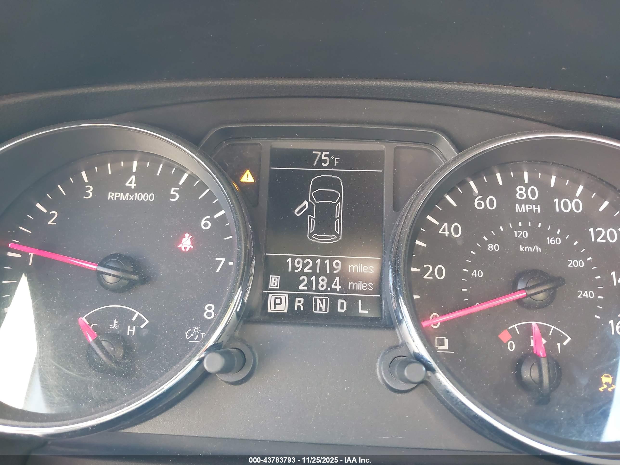 NISSAN ROGUE image 7