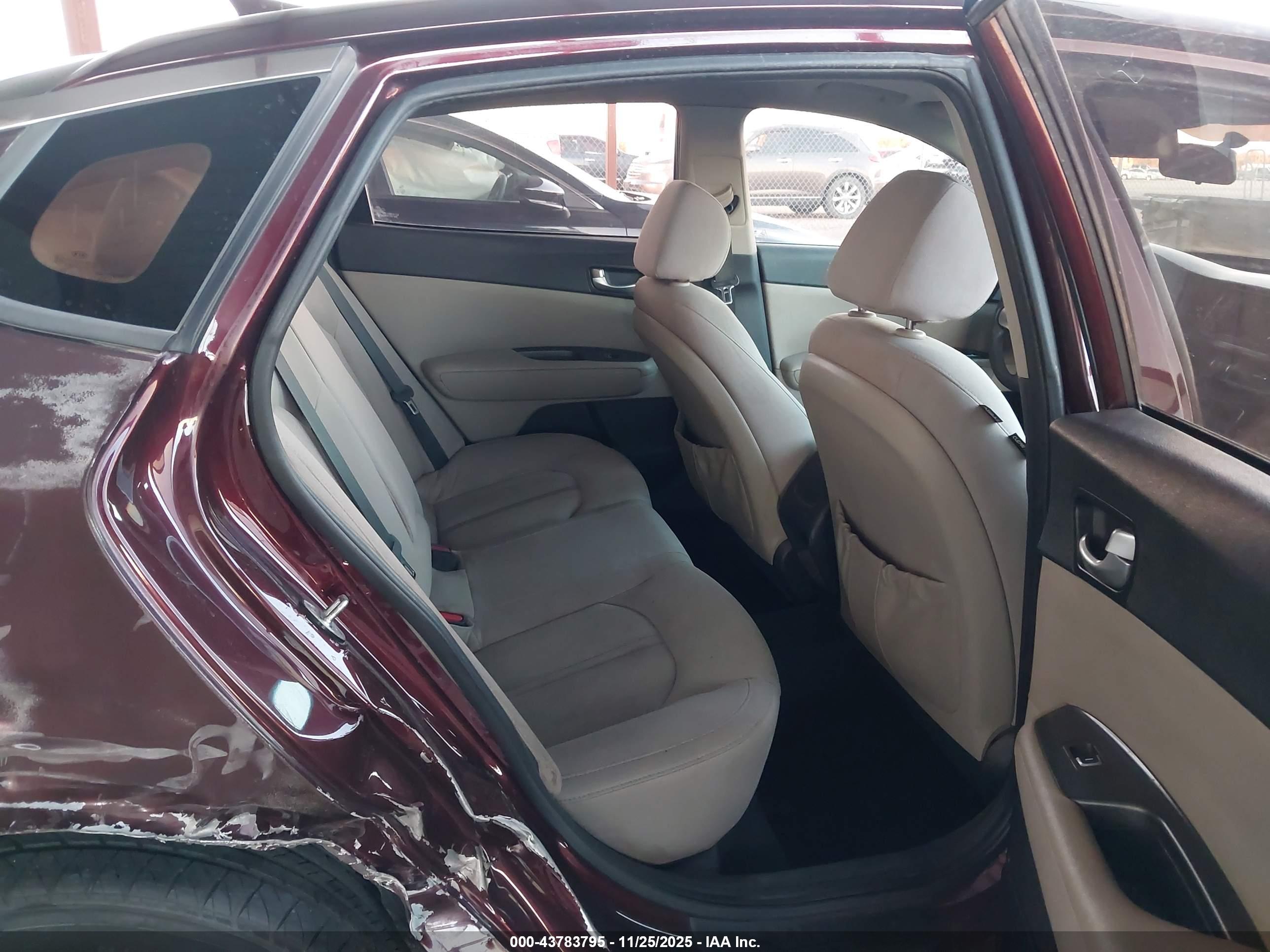 KIA OPTIMA image 8
