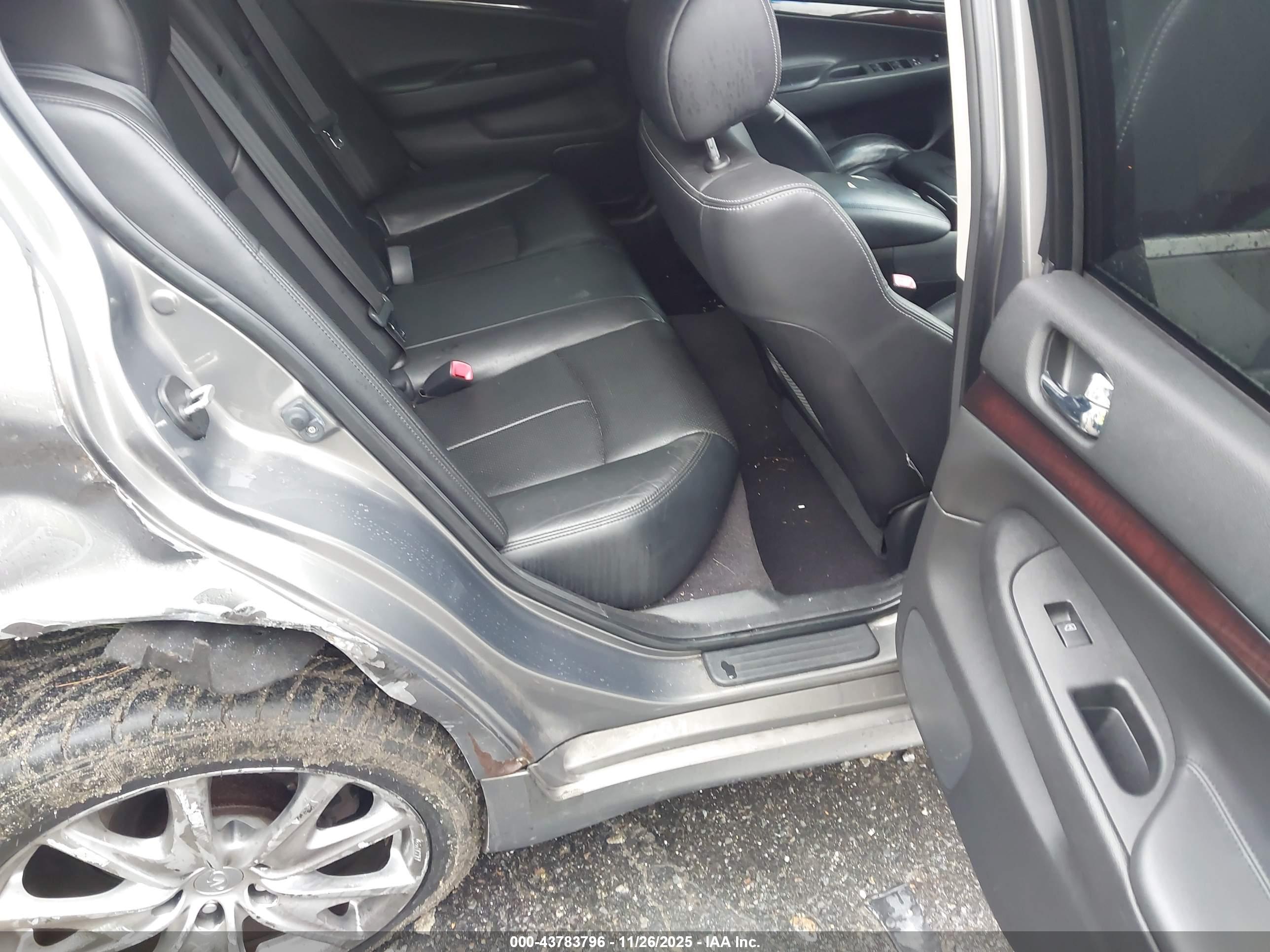 INFINITI G37X image 8