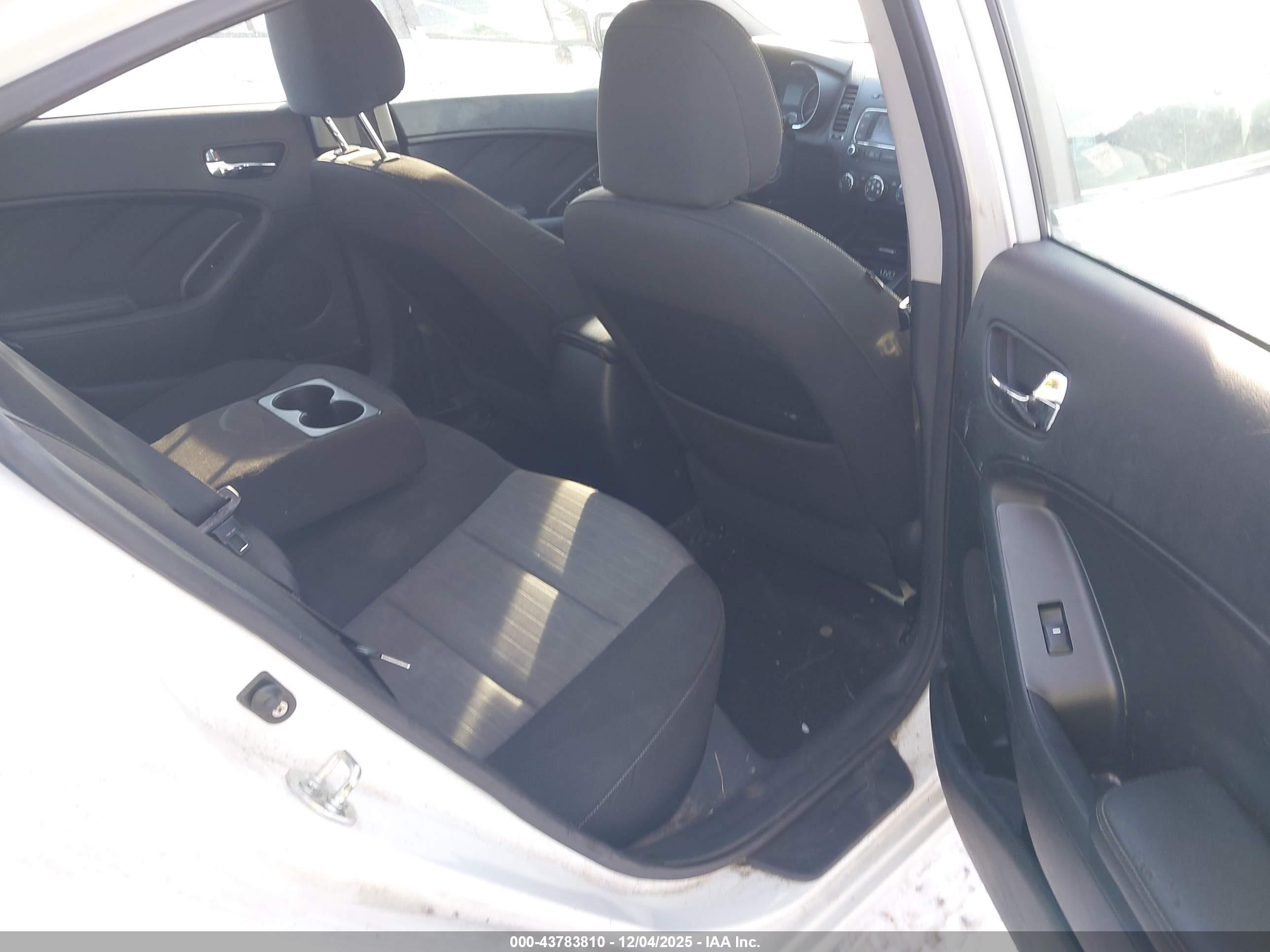 KIA FORTE image 8