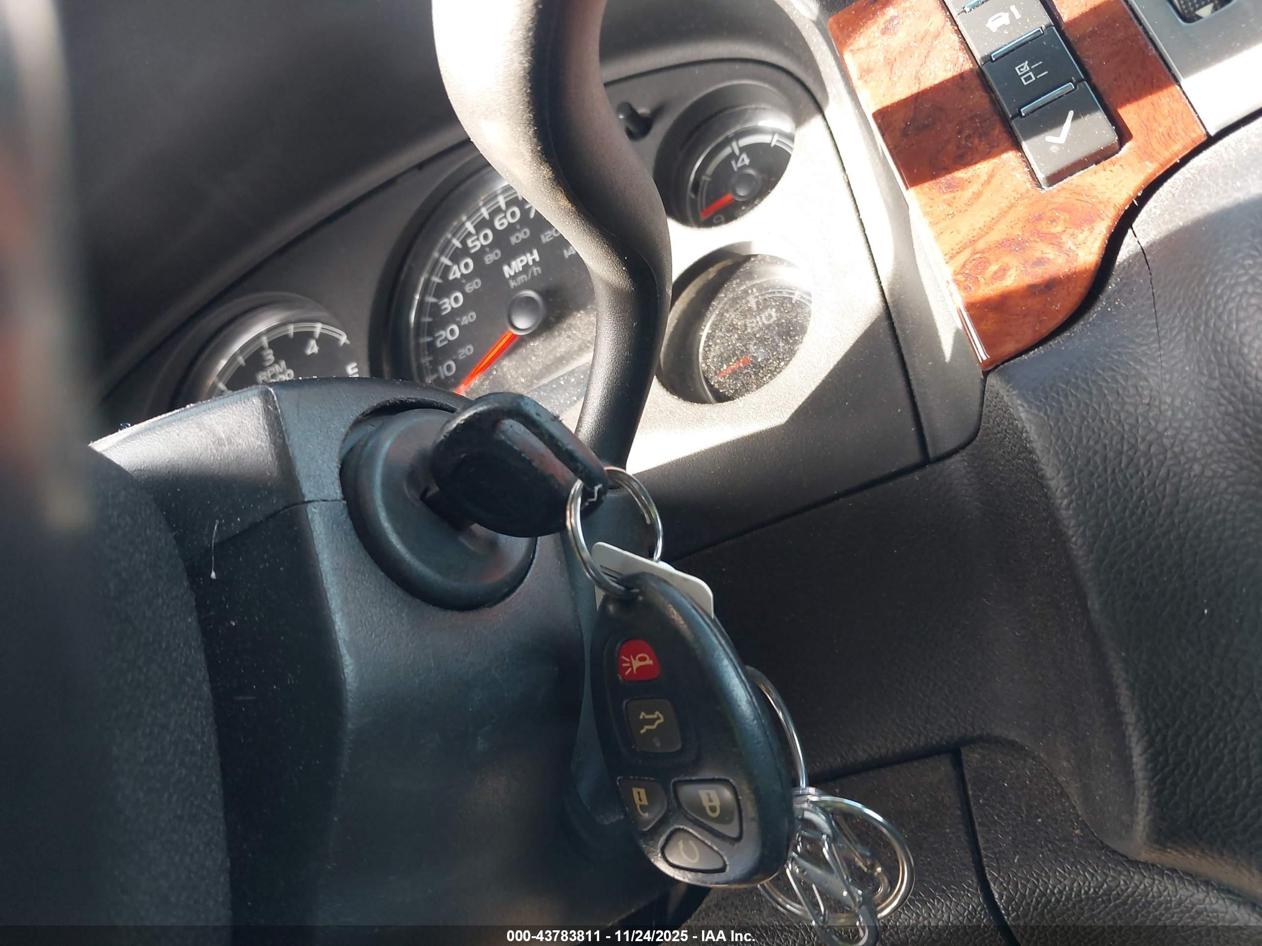 GMC YUKON image 11
