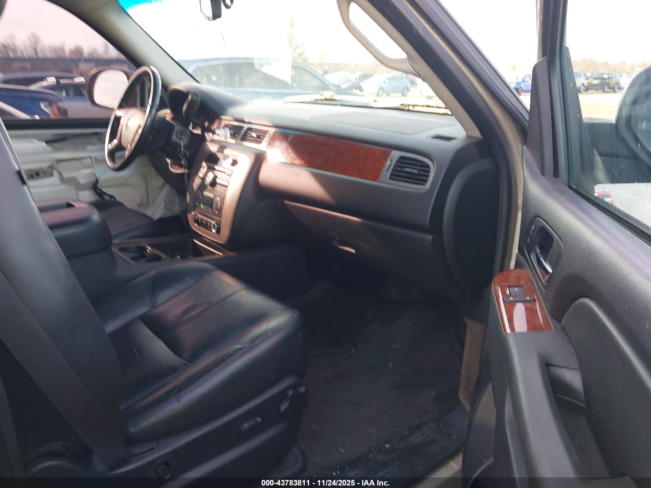 GMC YUKON image 5