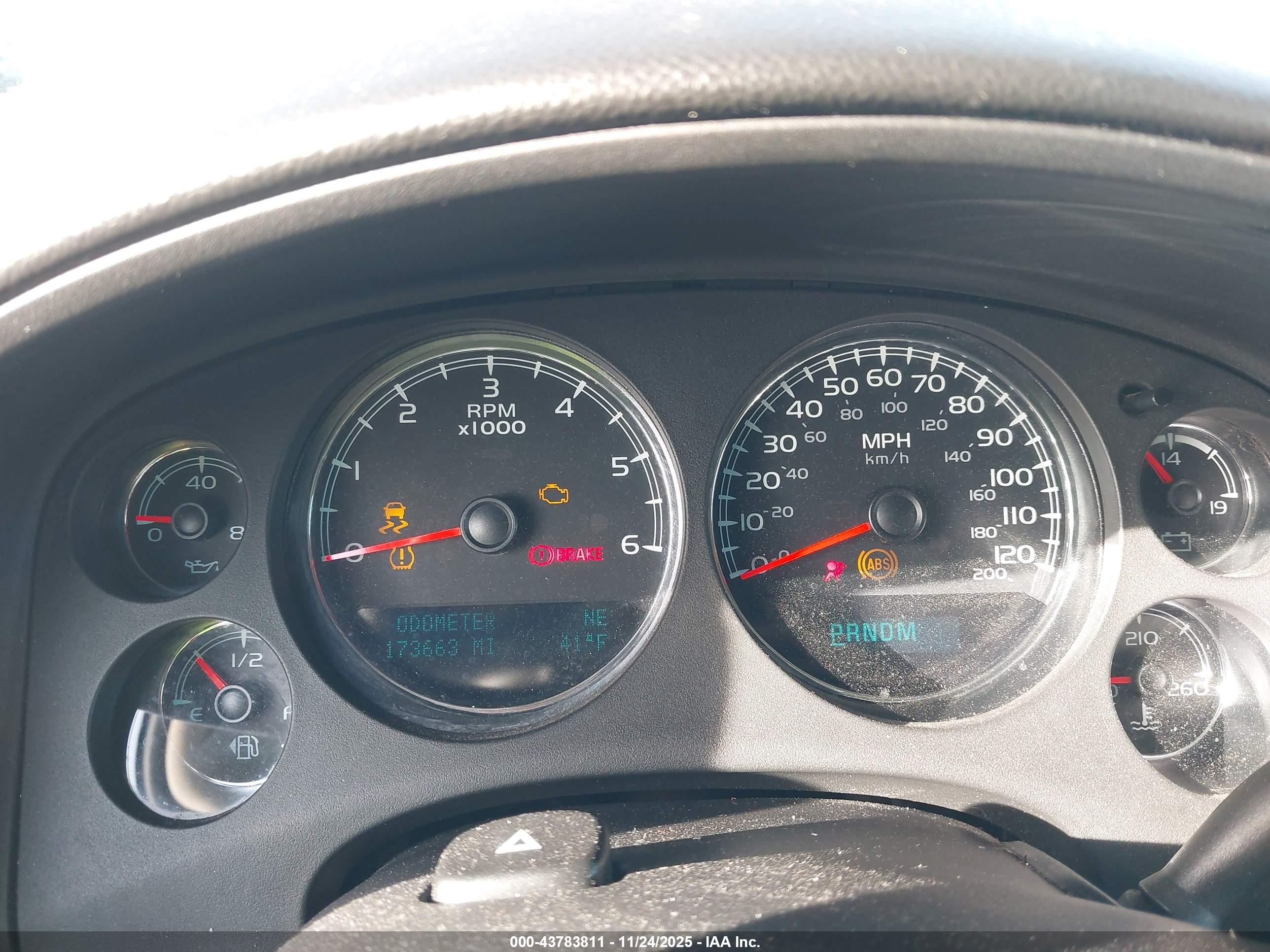 GMC YUKON image 7