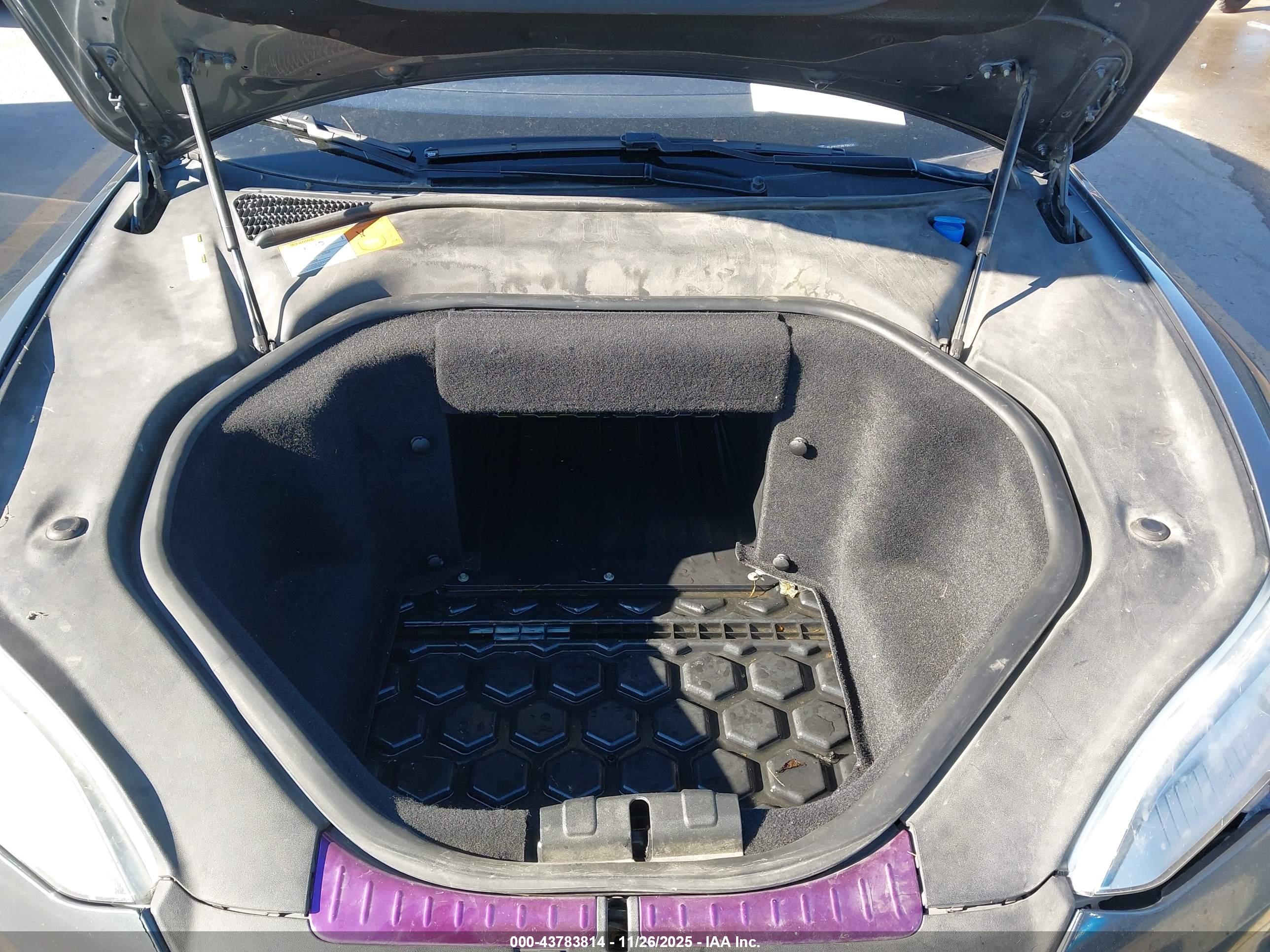 TESLA MODEL image 10