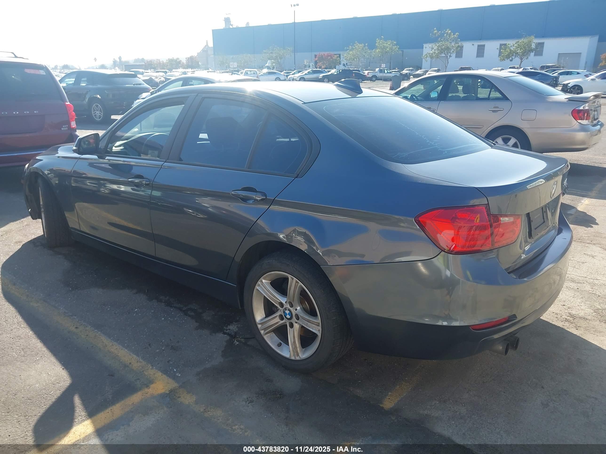 BMW 328I image 3