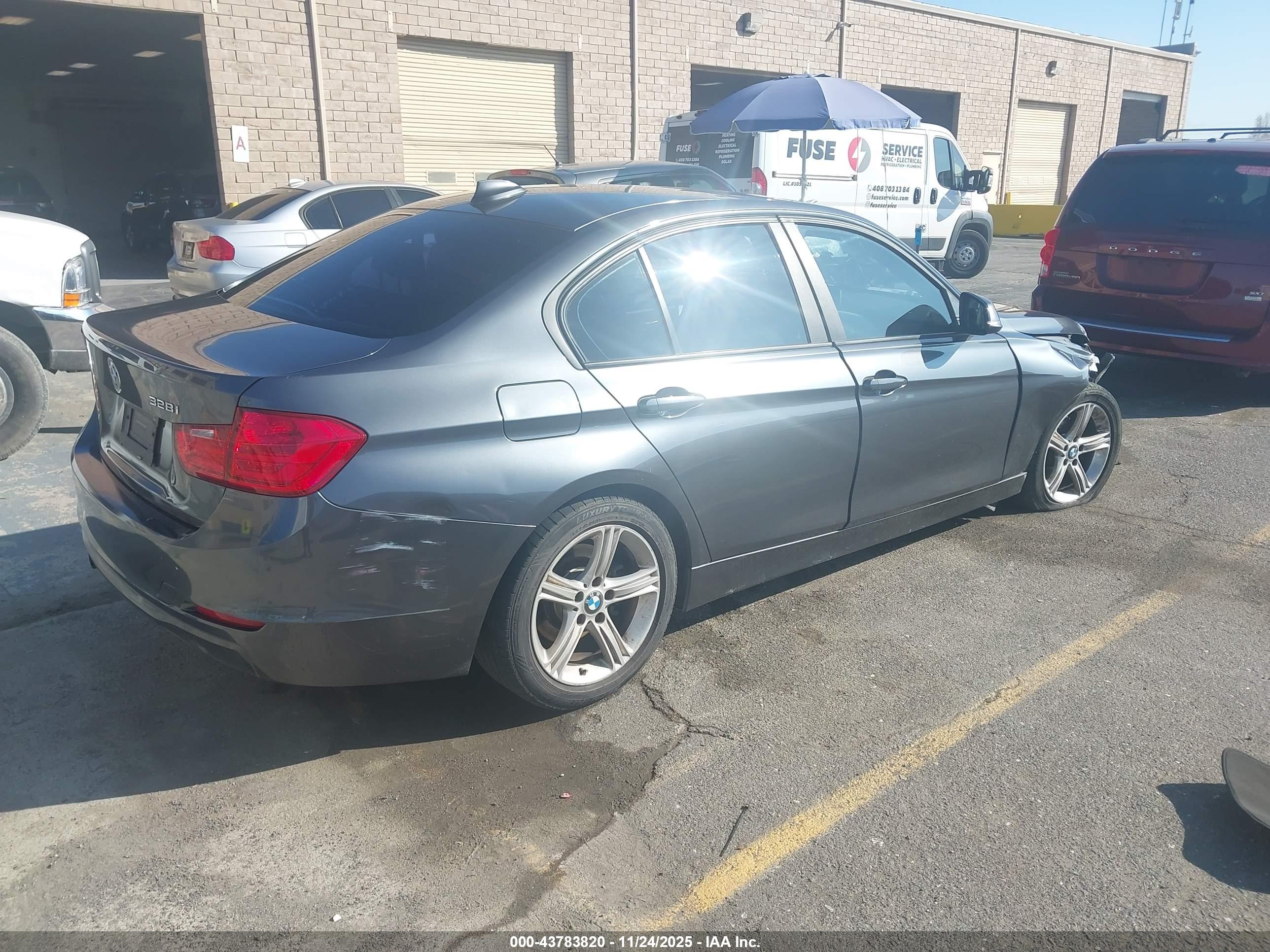 BMW 328I image 4