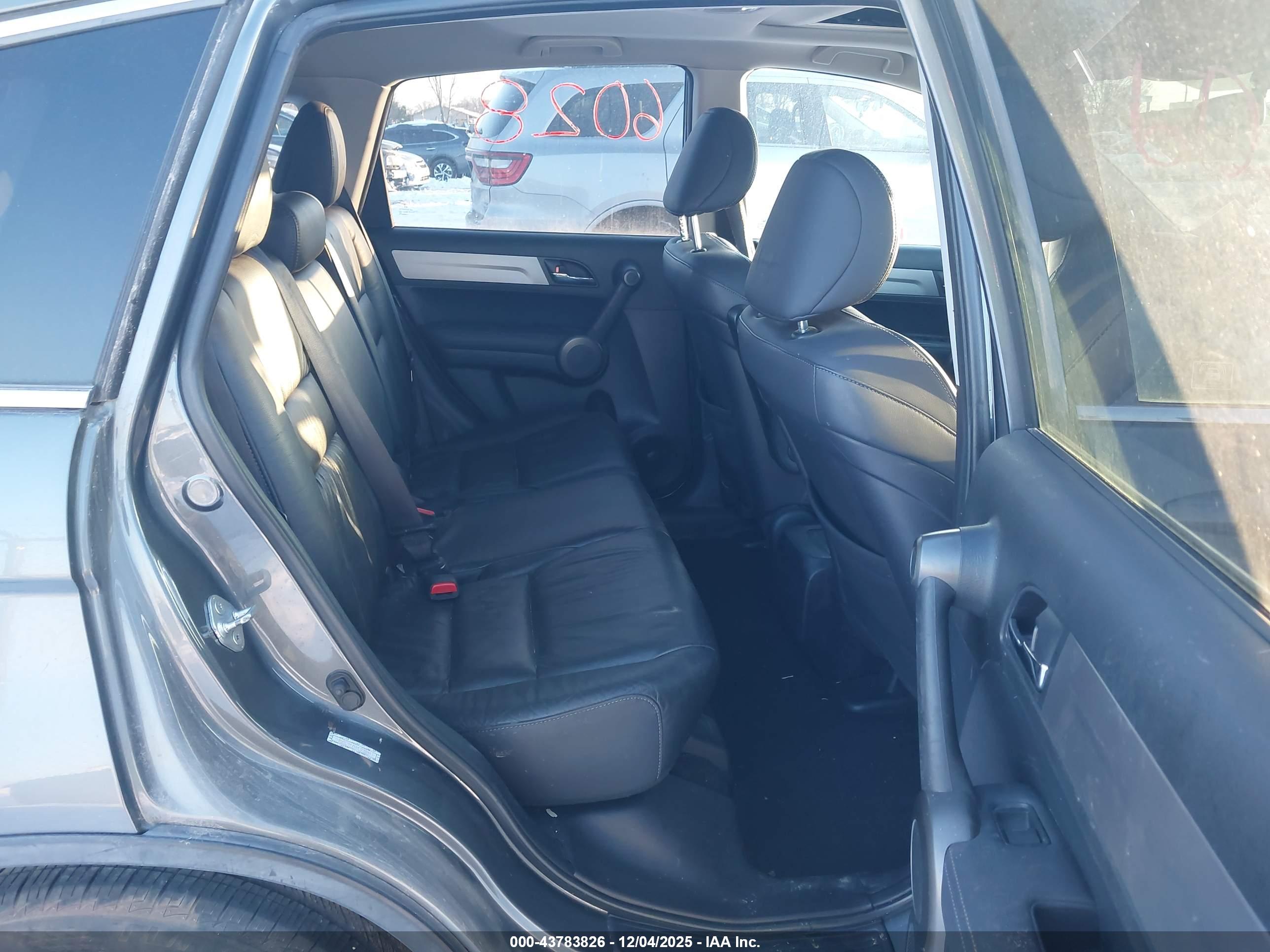 HONDA CR-V image 8