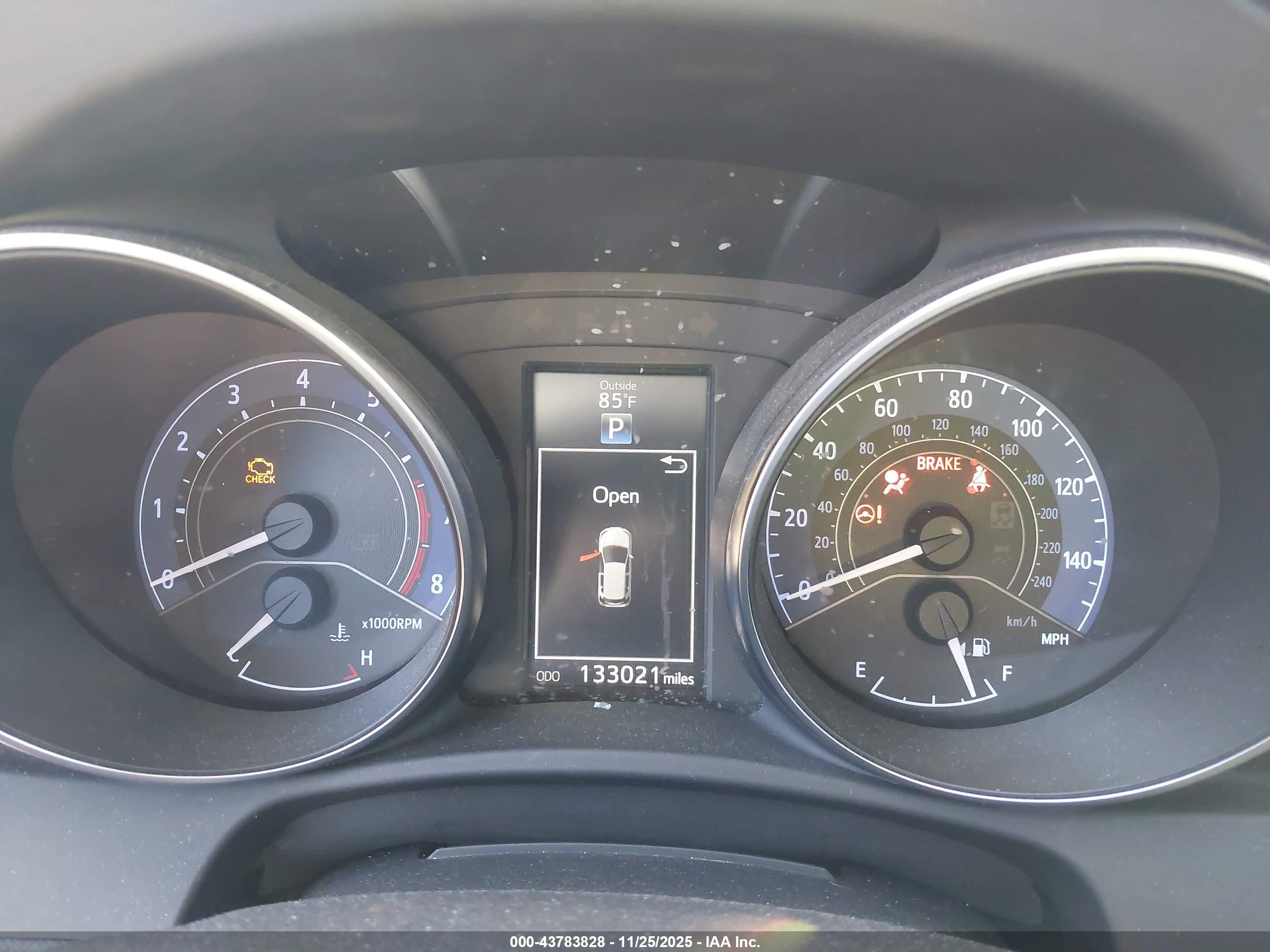 TOYOTA COROLLA image 7