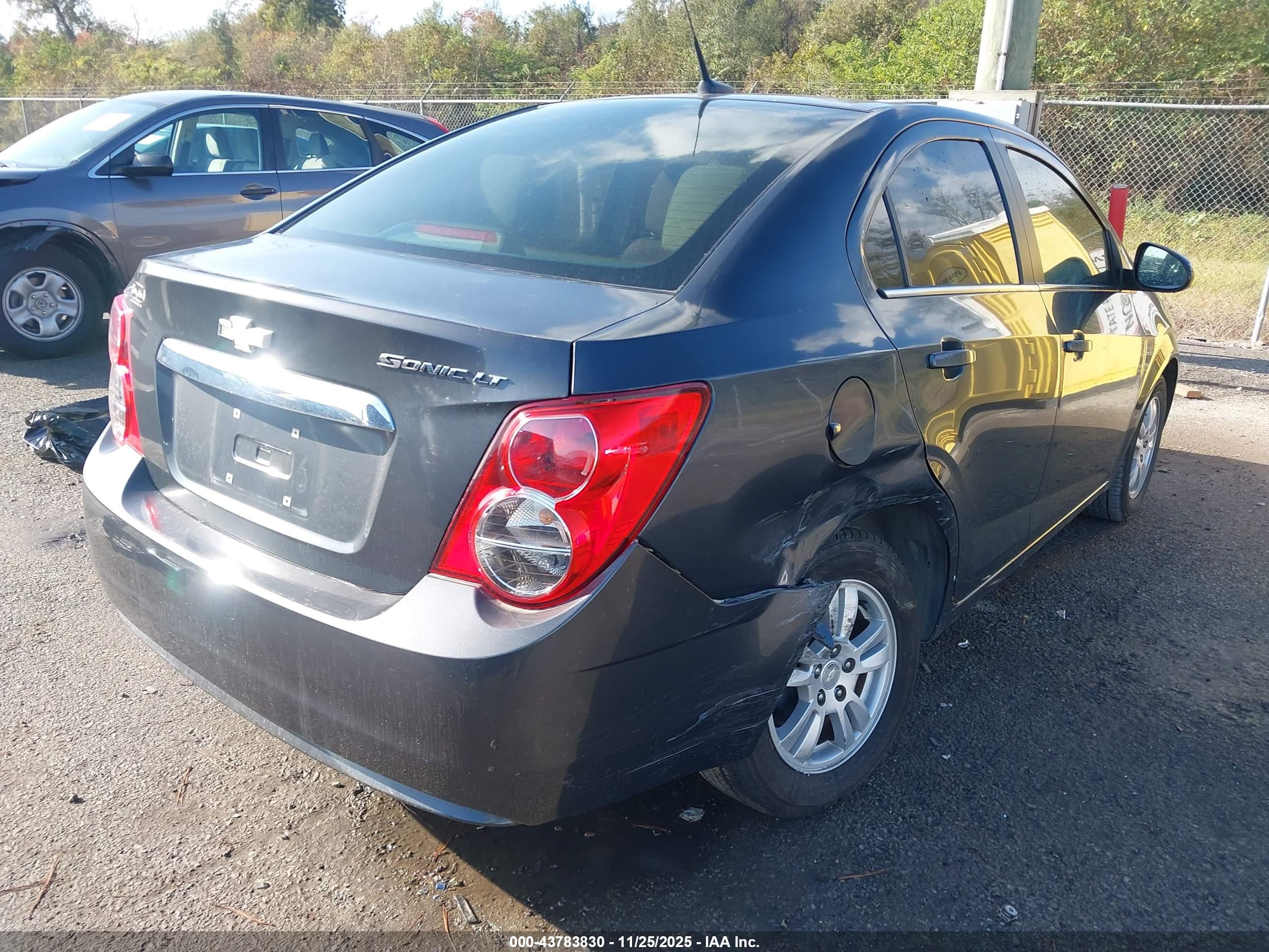 CHEVROLET SONIC image 4