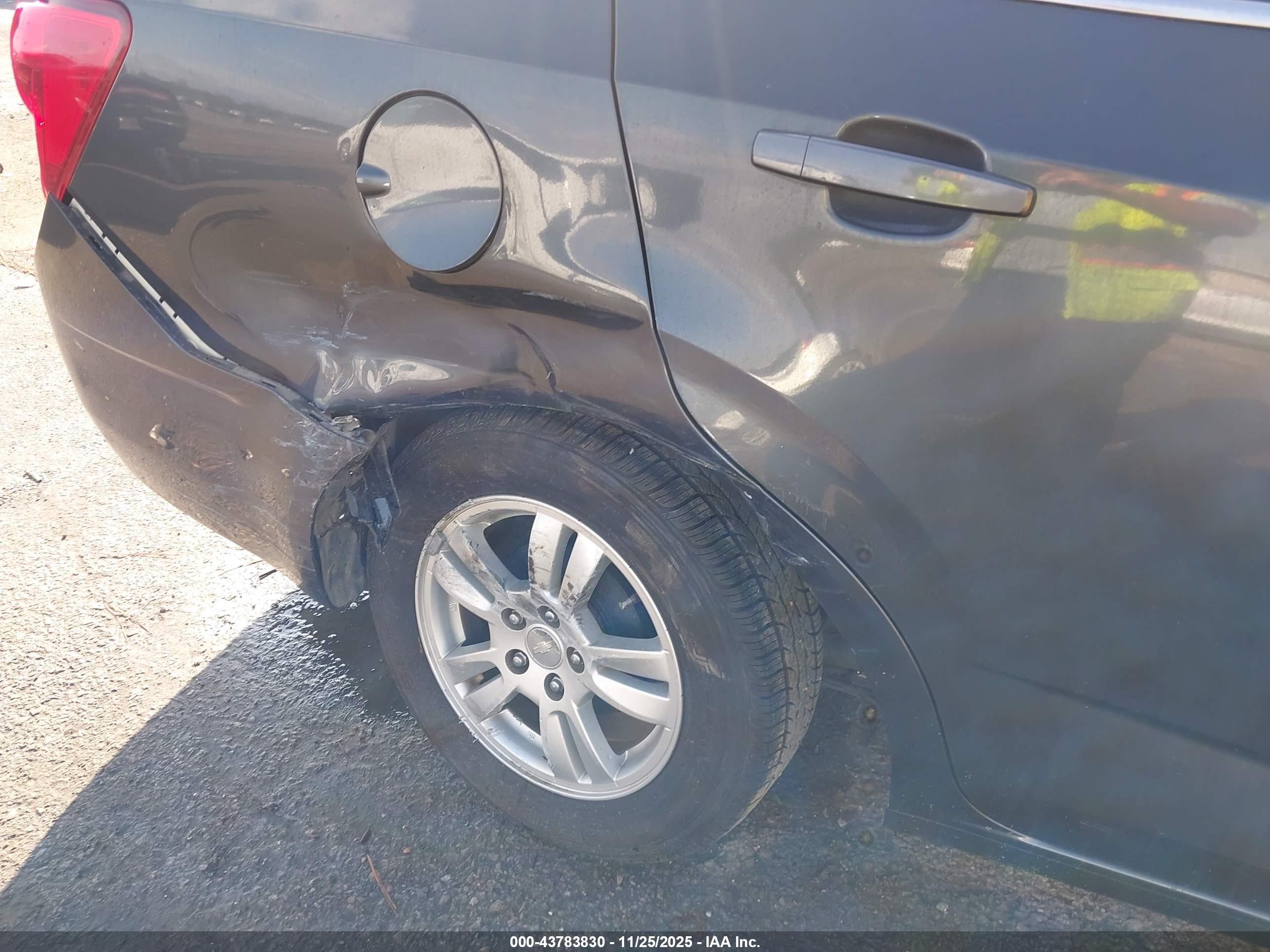 CHEVROLET SONIC image 6