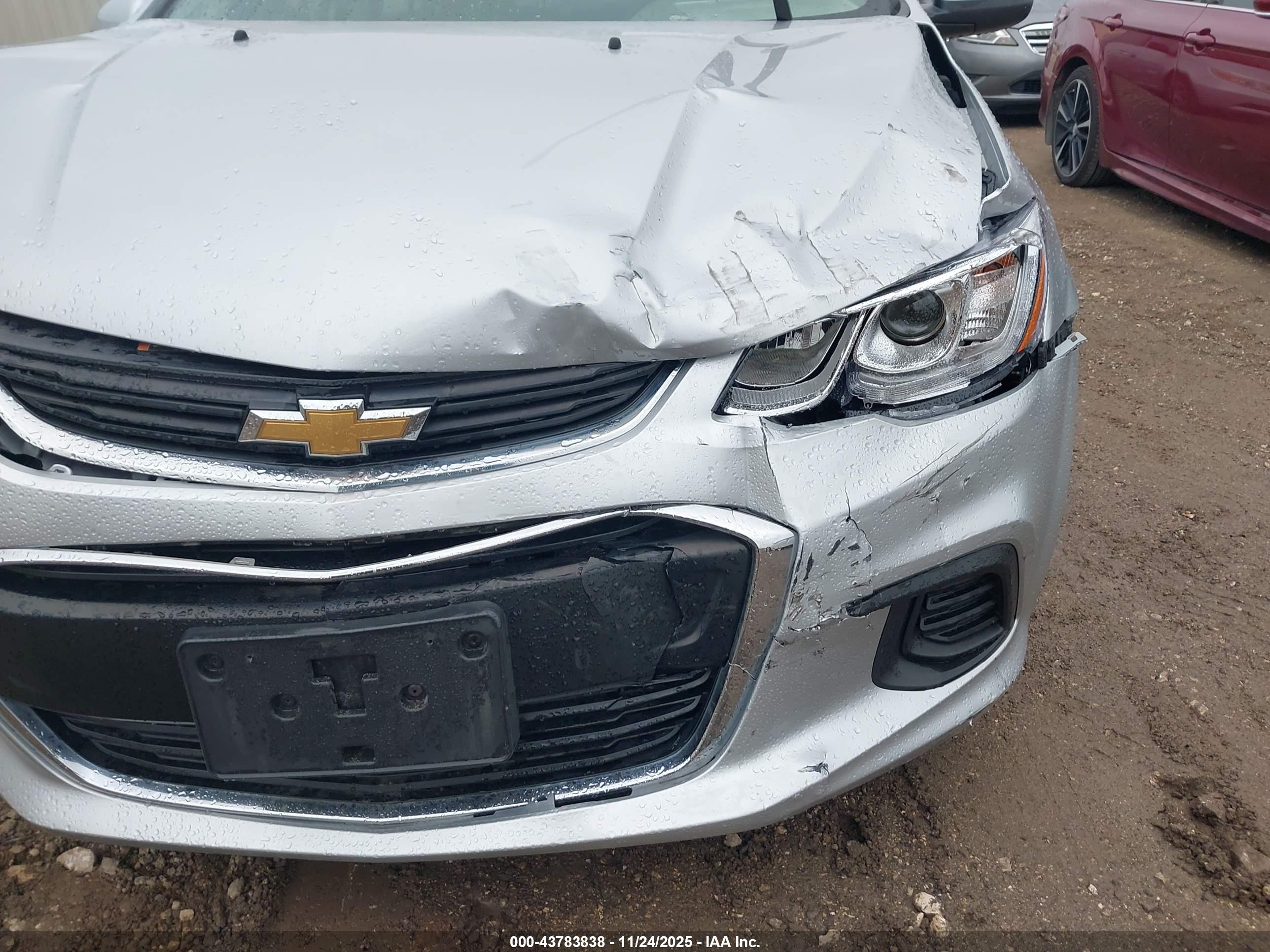 CHEVROLET SONIC image 6