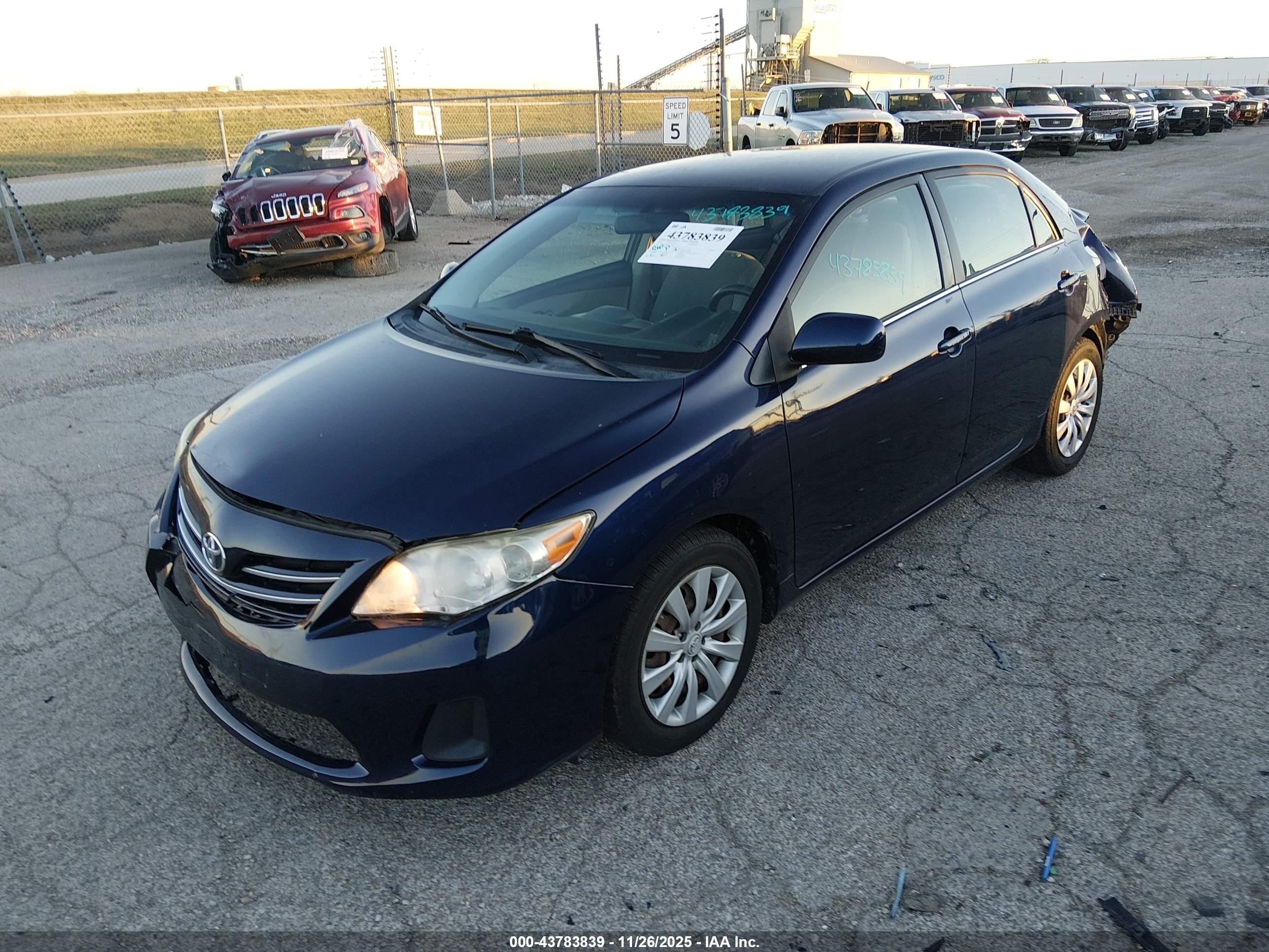 TOYOTA COROLLA image 2