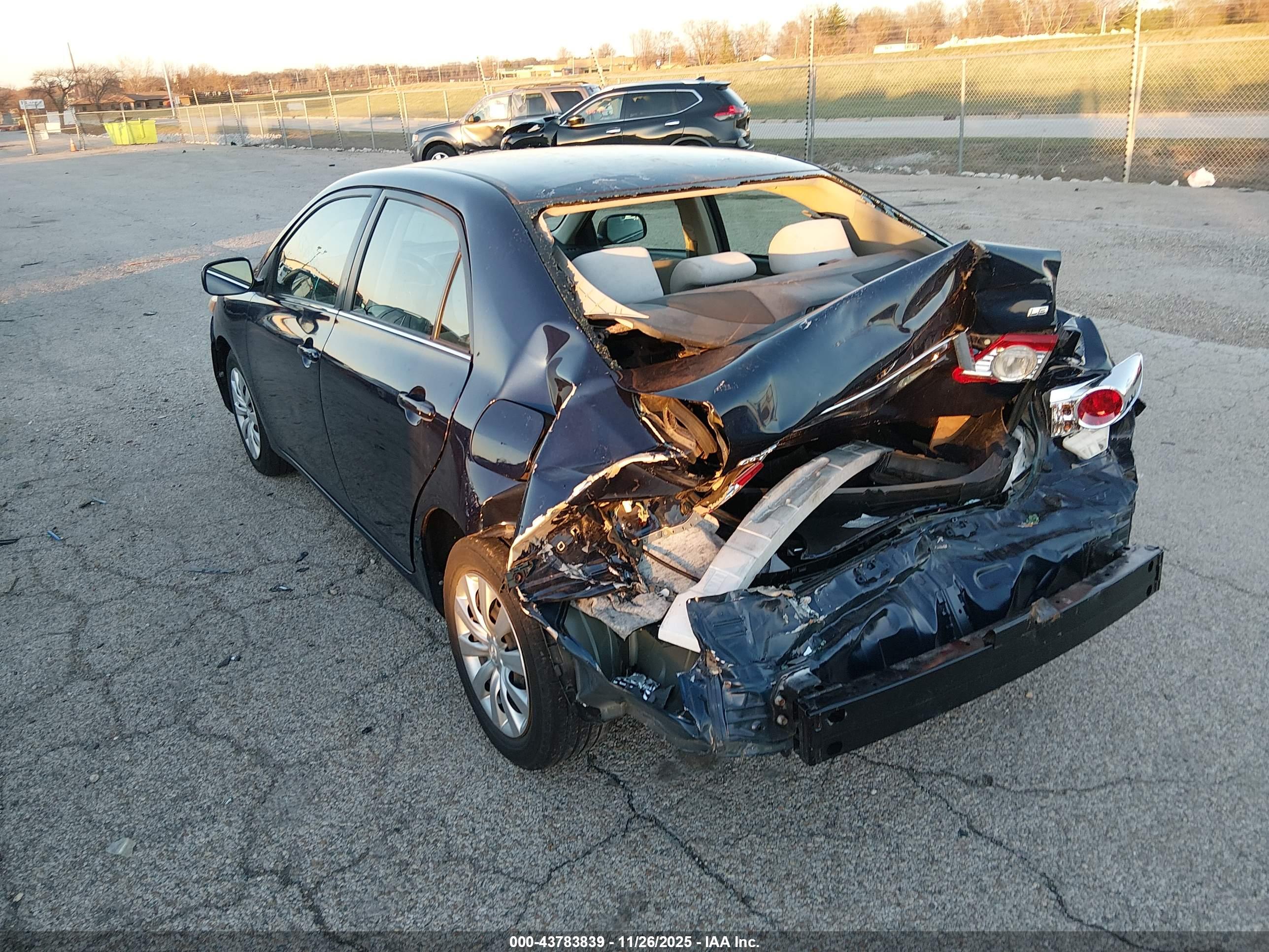 TOYOTA COROLLA image 3