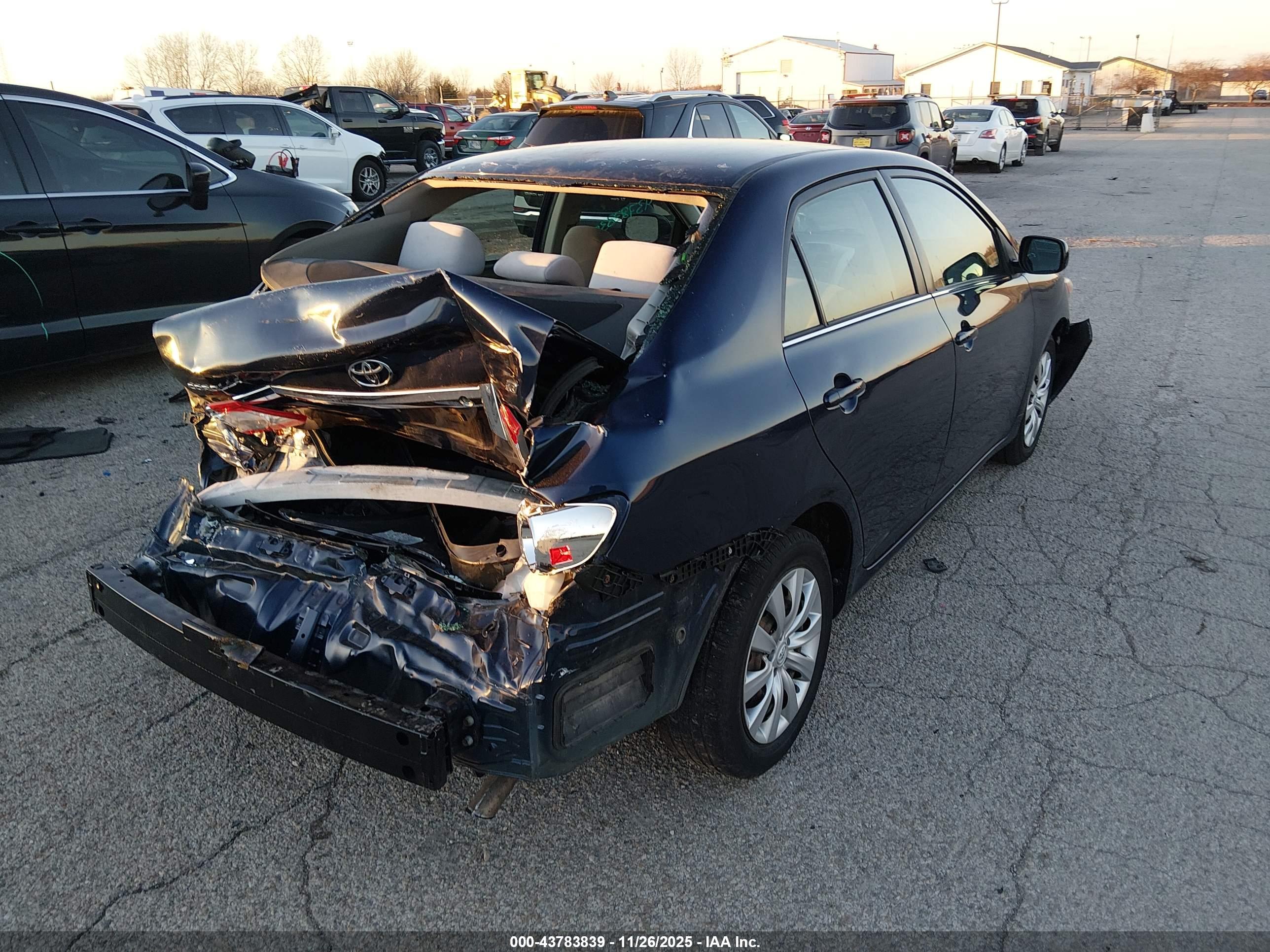 TOYOTA COROLLA image 4