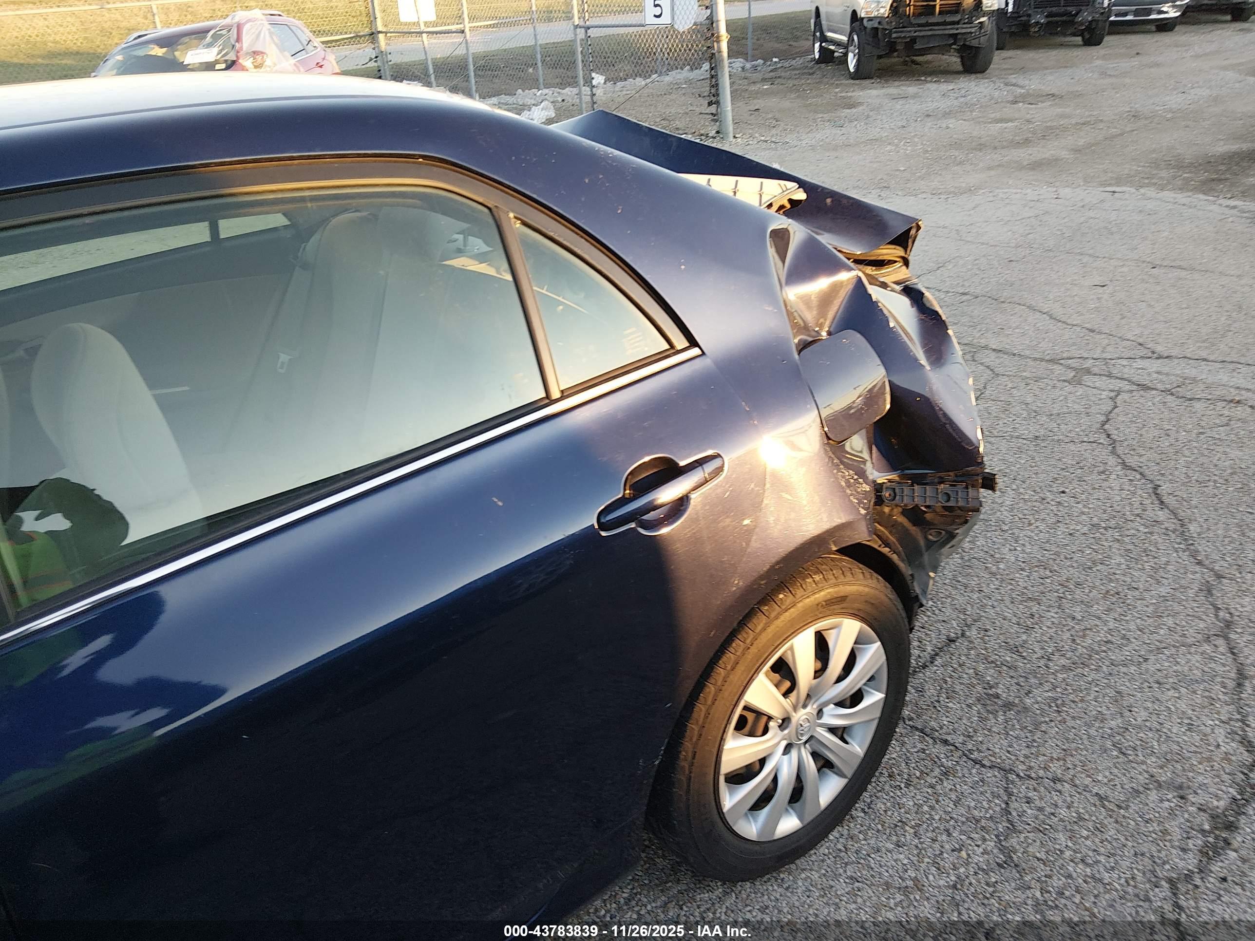 TOYOTA COROLLA image 6