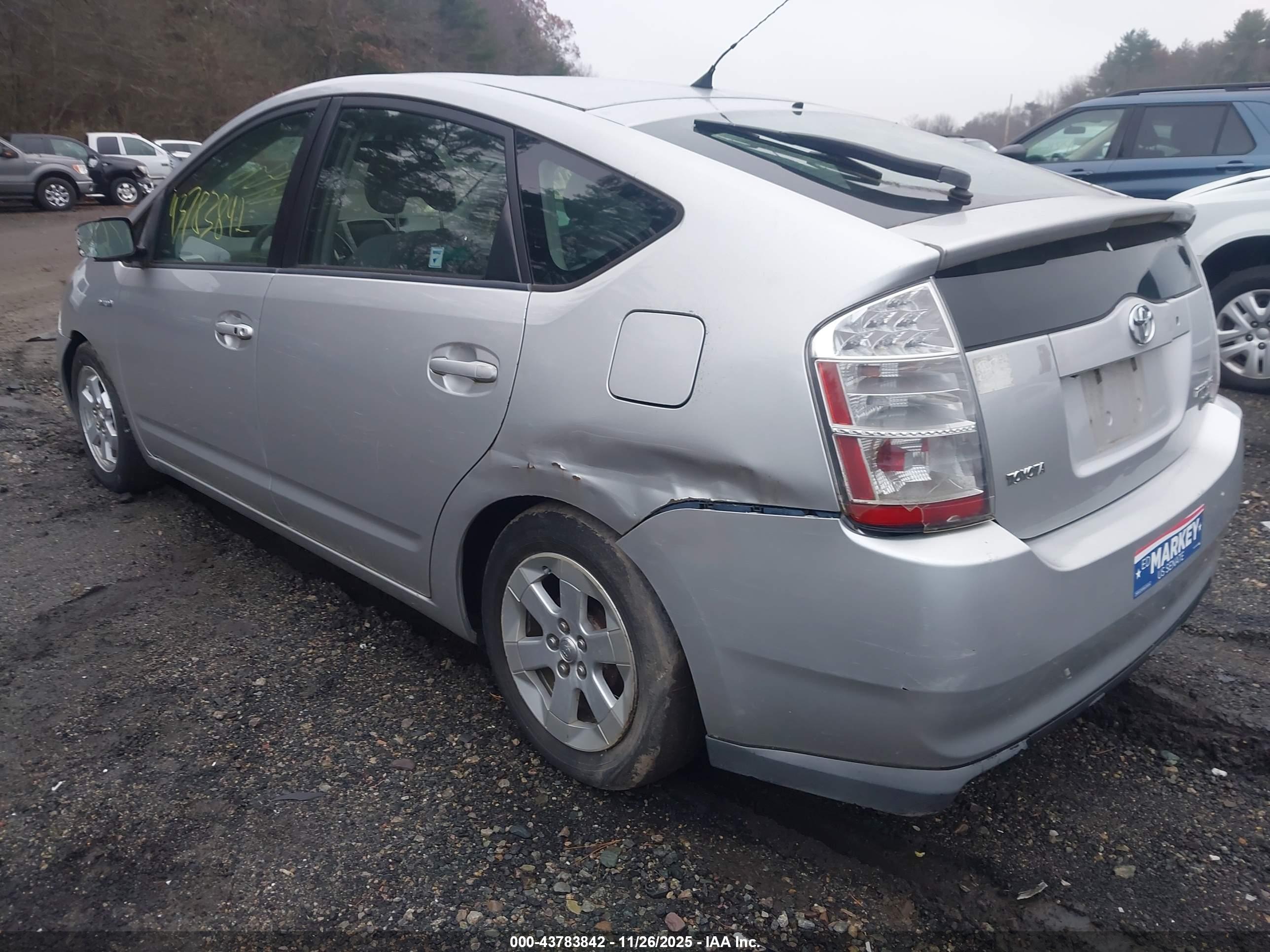 TOYOTA PRIUS image 3