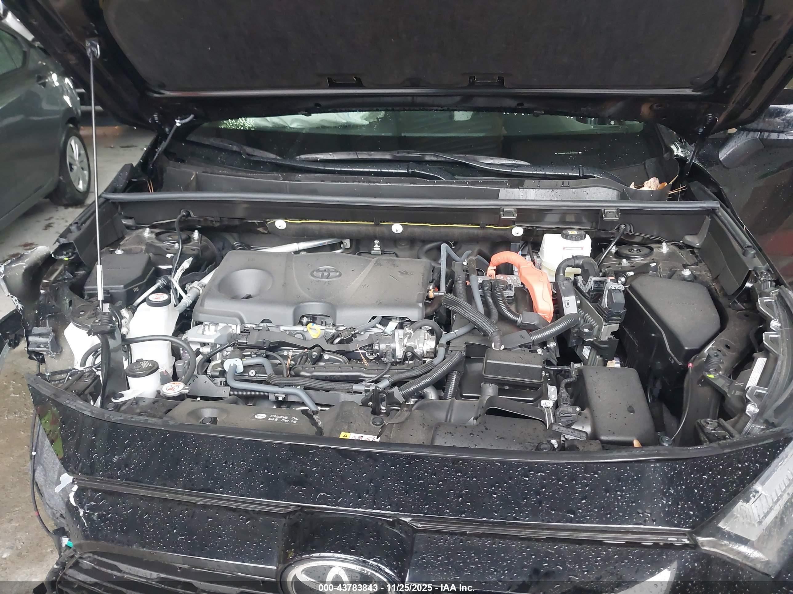 TOYOTA RAV4 image 10