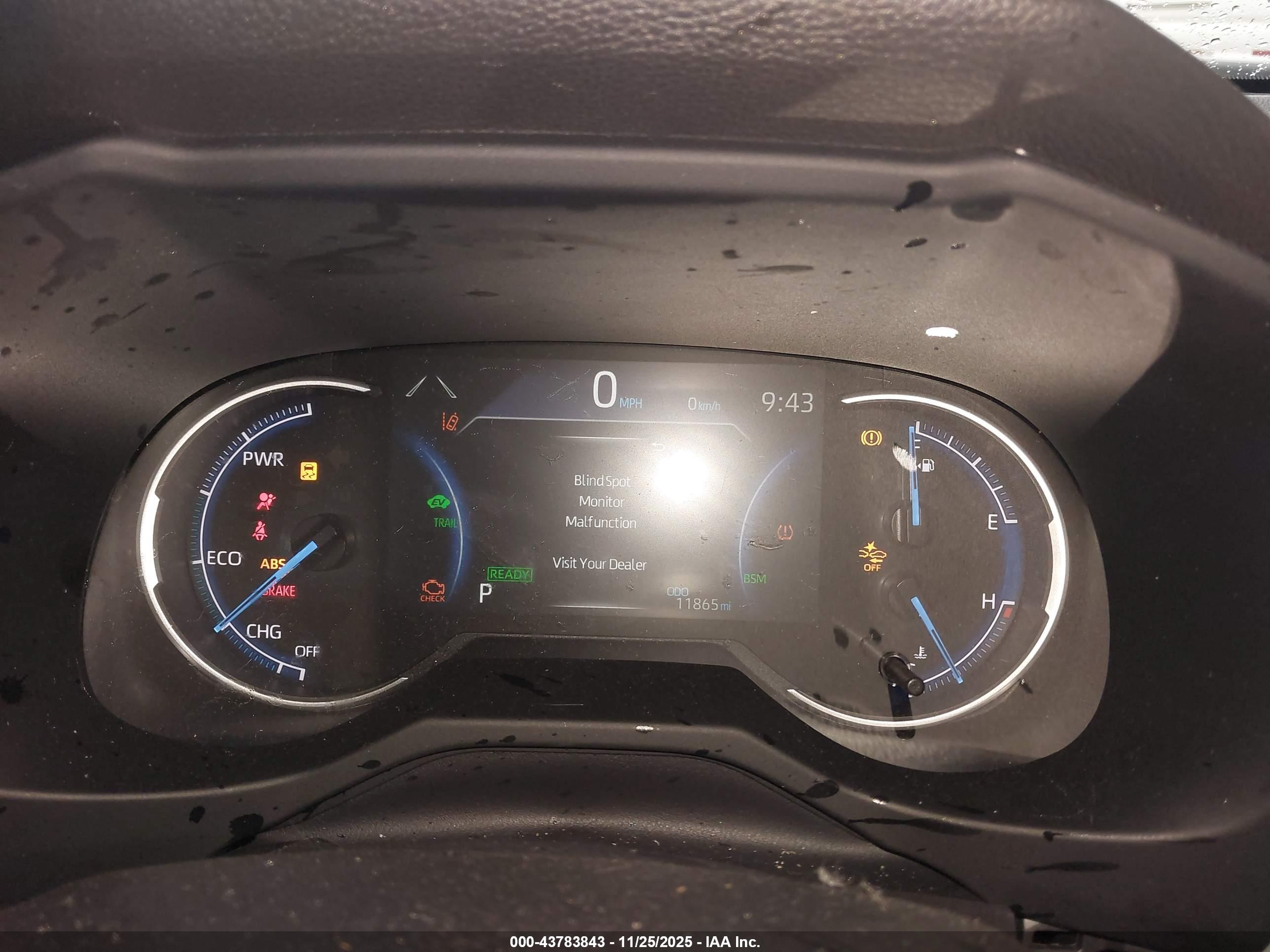 TOYOTA RAV4 image 7