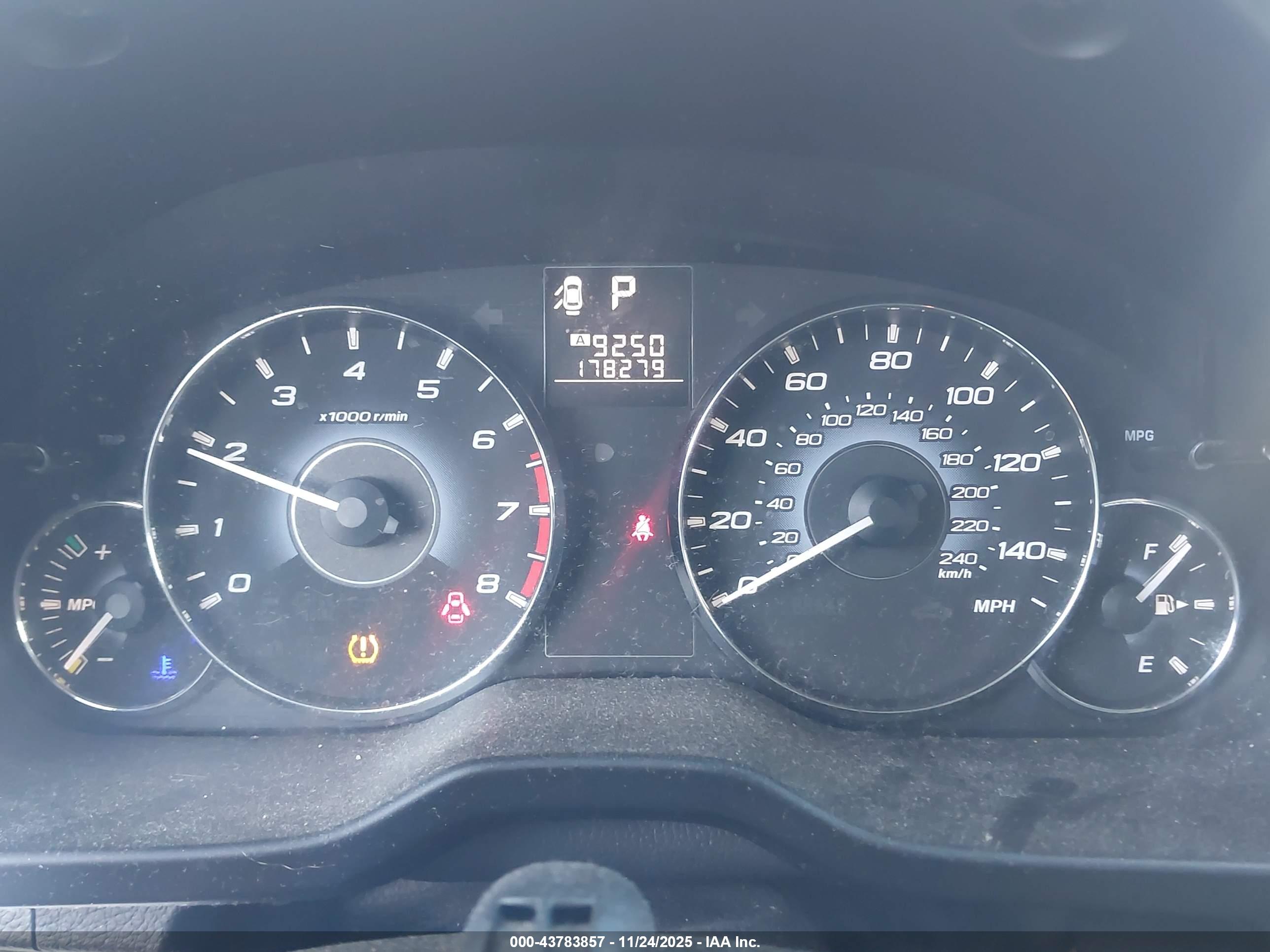 SUBARU LEGACY image 7