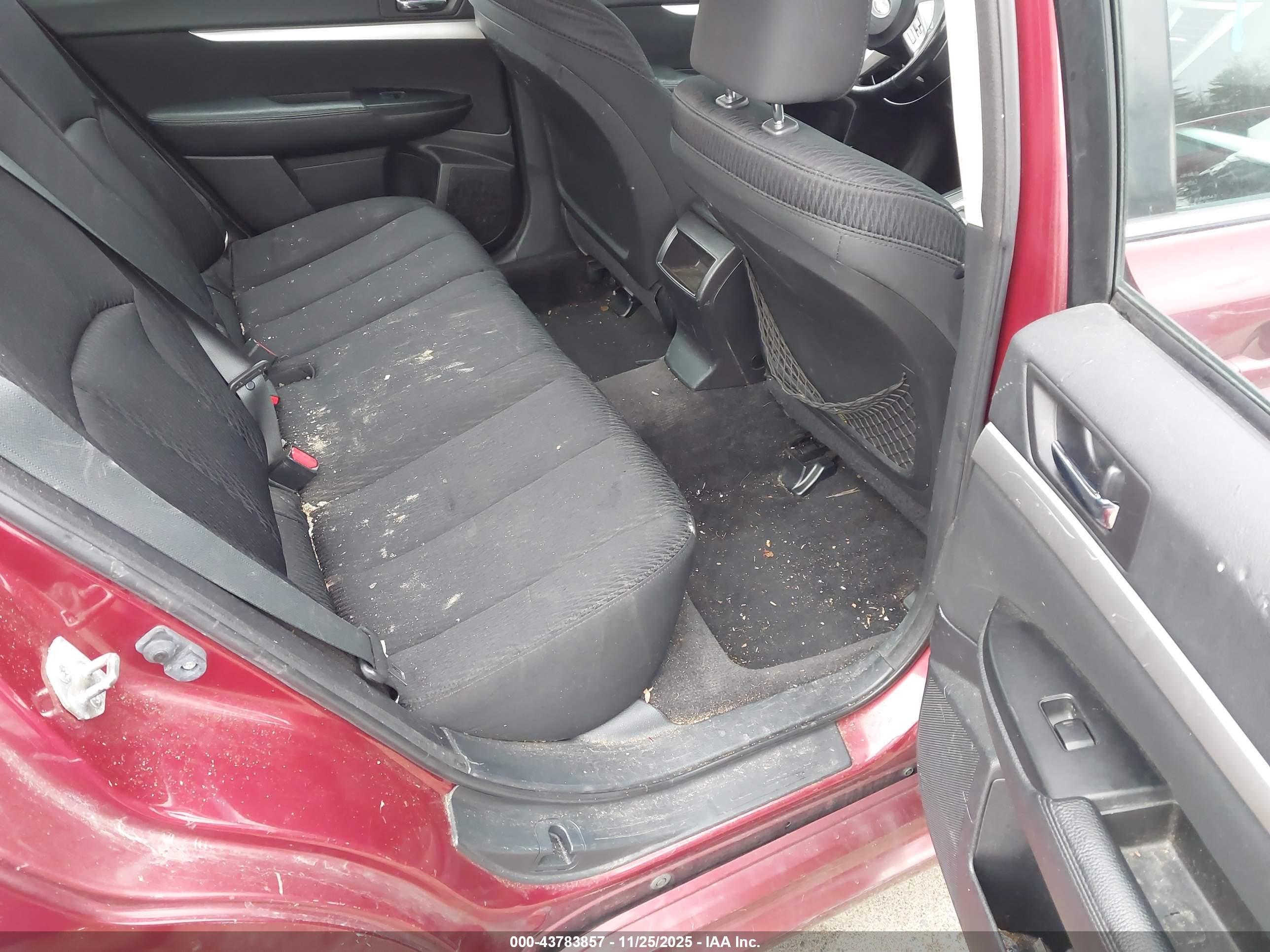SUBARU LEGACY image 8