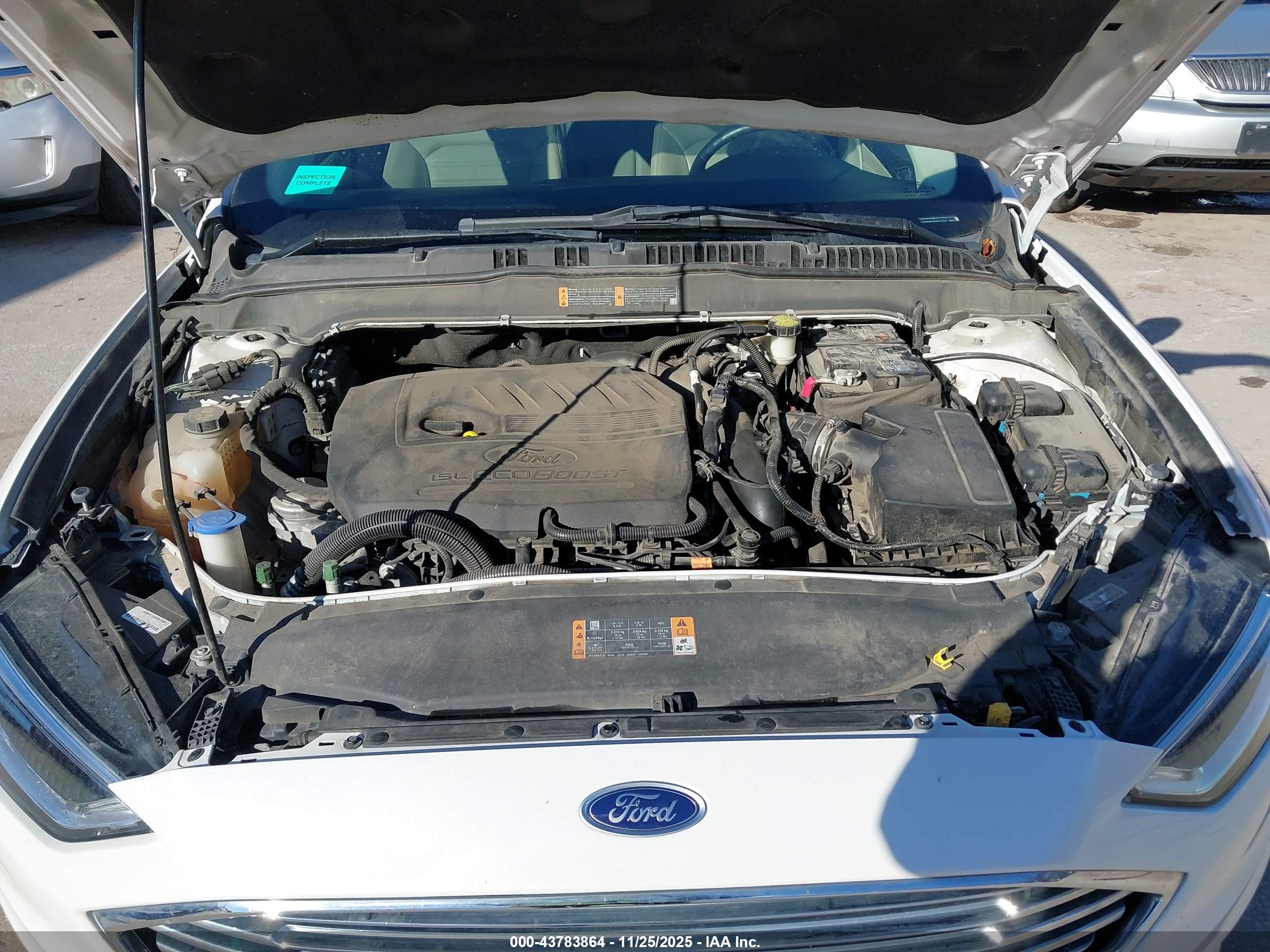 FORD FUSION image 10