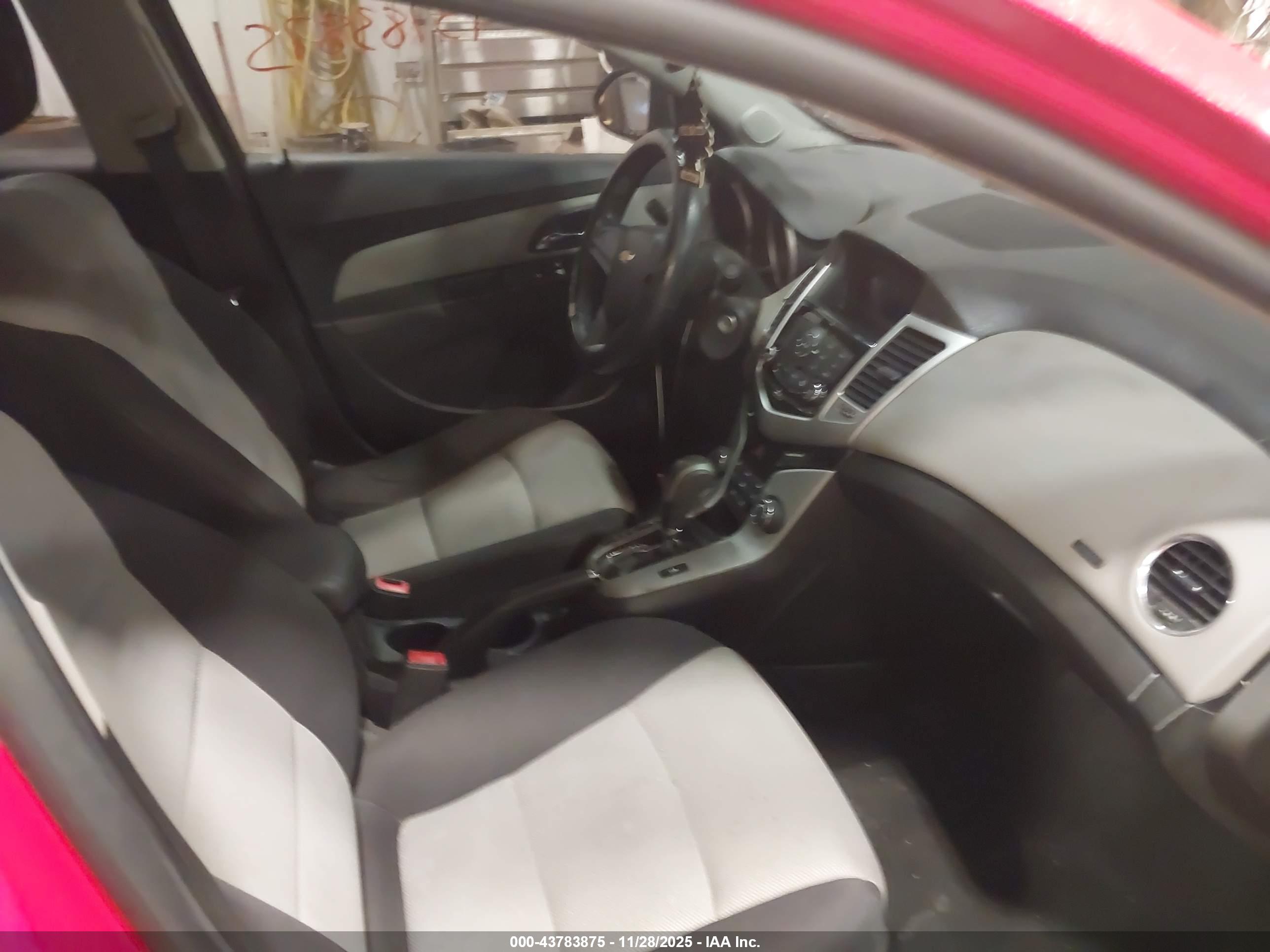 CHEVROLET CRUZE image 5