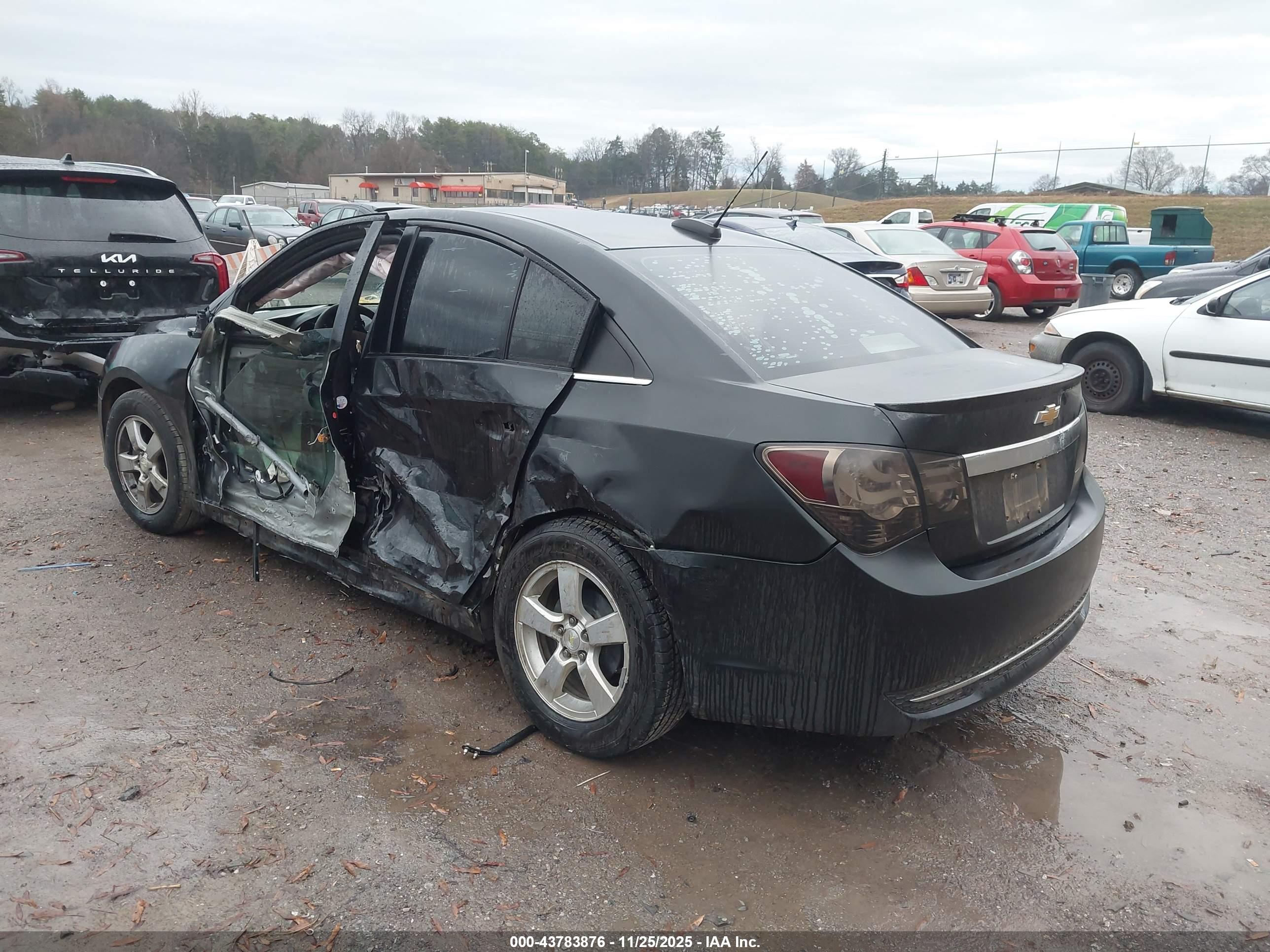 CHEVROLET CRUZE image 3