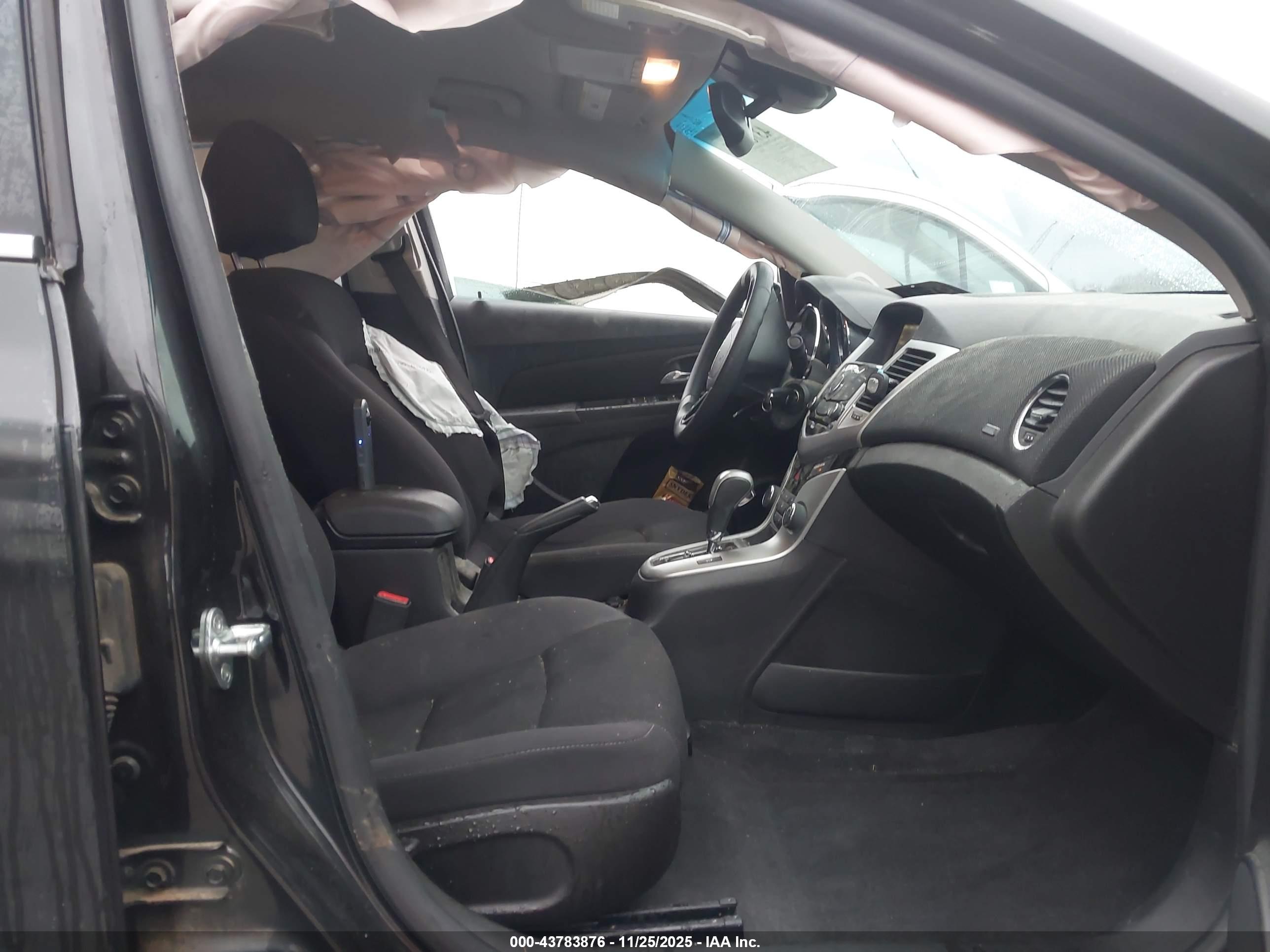CHEVROLET CRUZE image 5