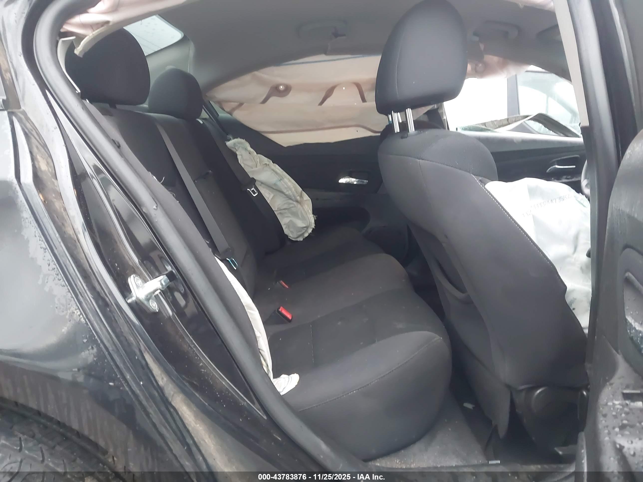 CHEVROLET CRUZE image 8