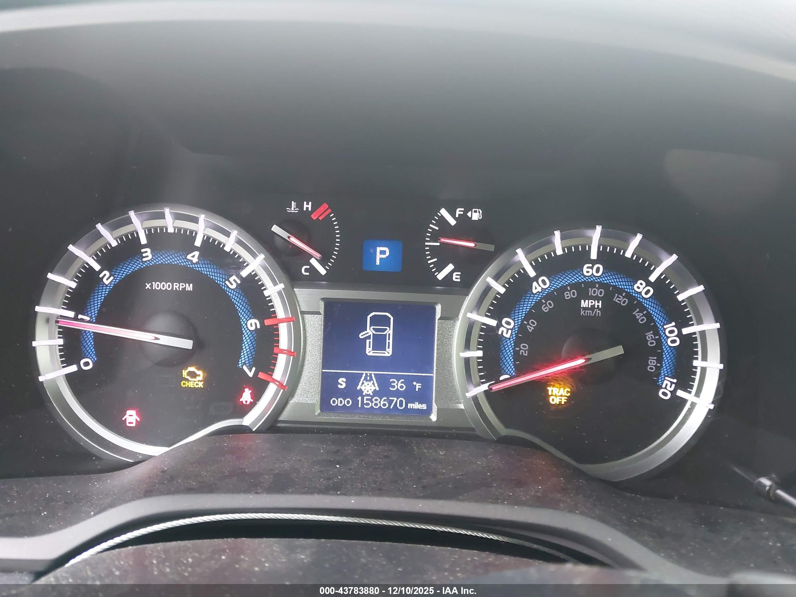 TOYOTA 4RUNNER image 7