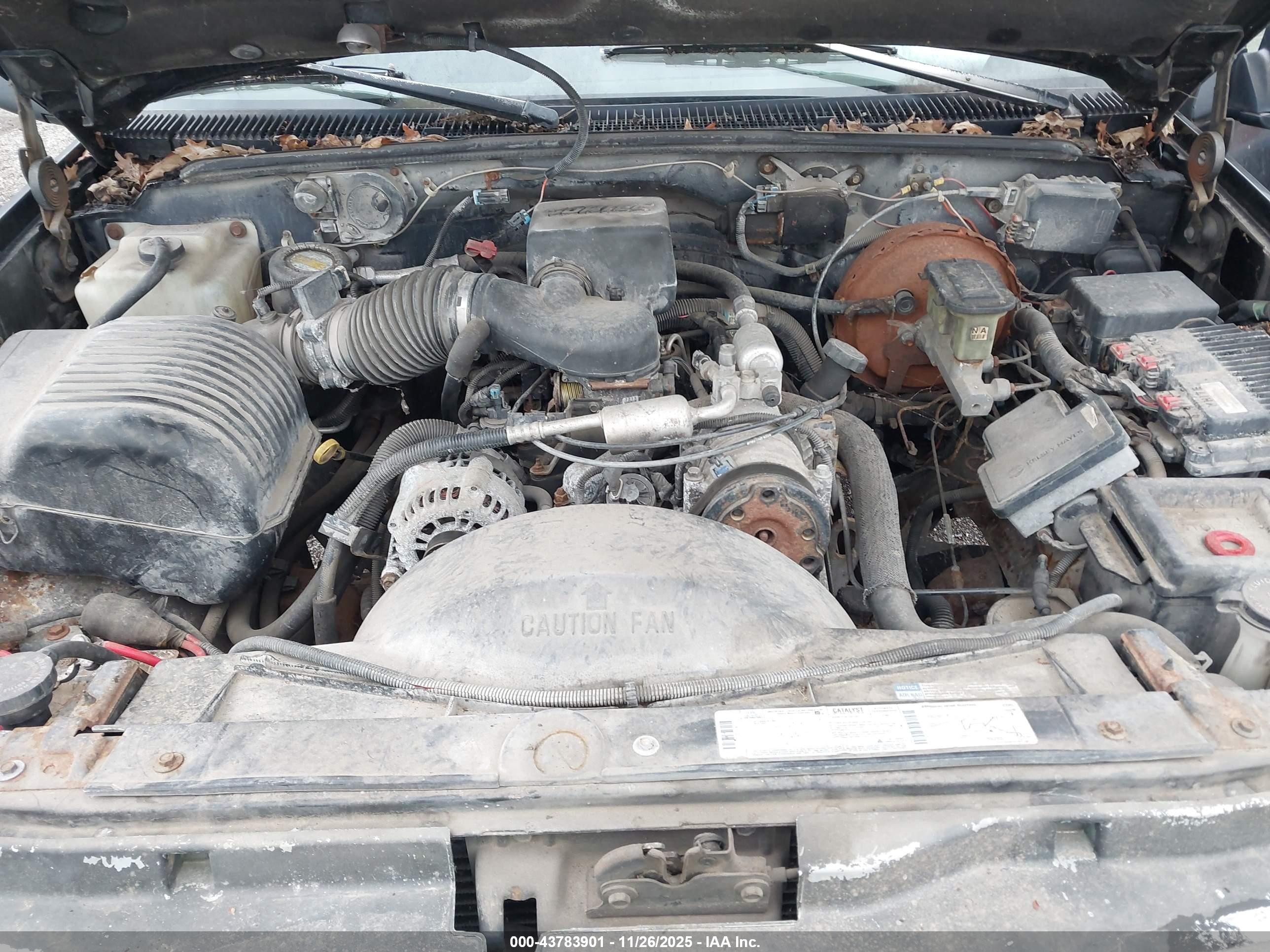 CHEVROLET GMT-400 image 10