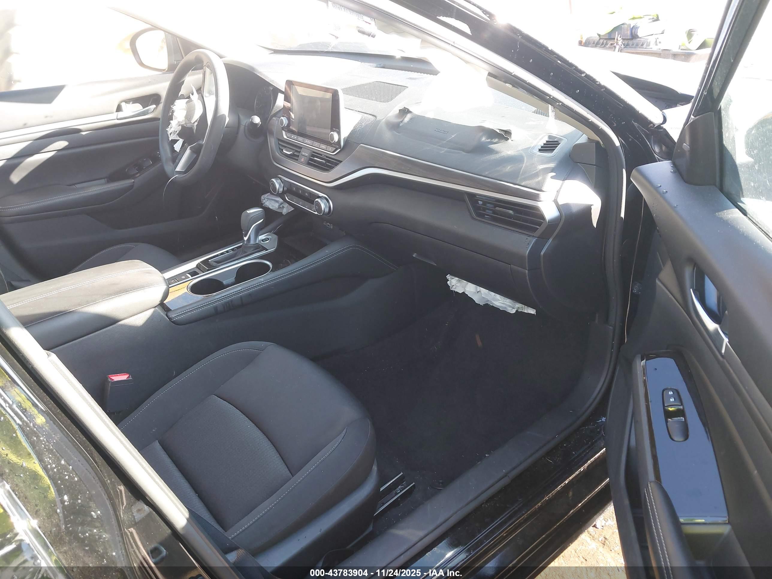 NISSAN ALTIMA image 5